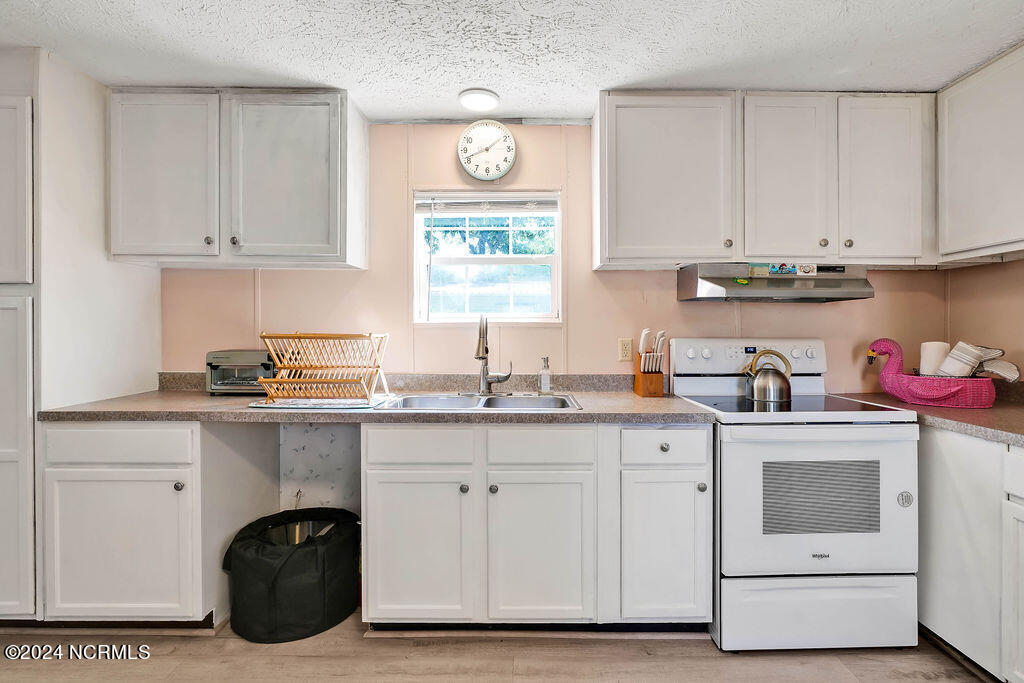 100566126 | Photo 22