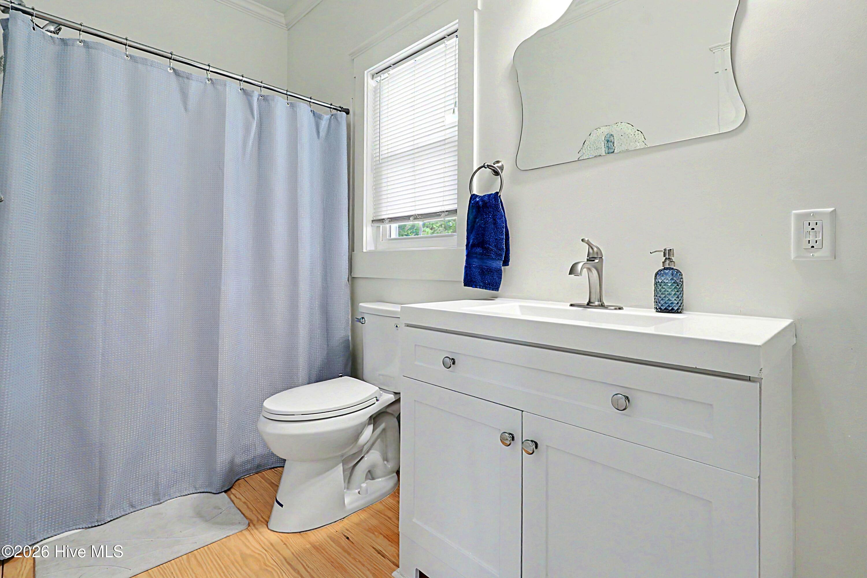 100566458 | Photo 27