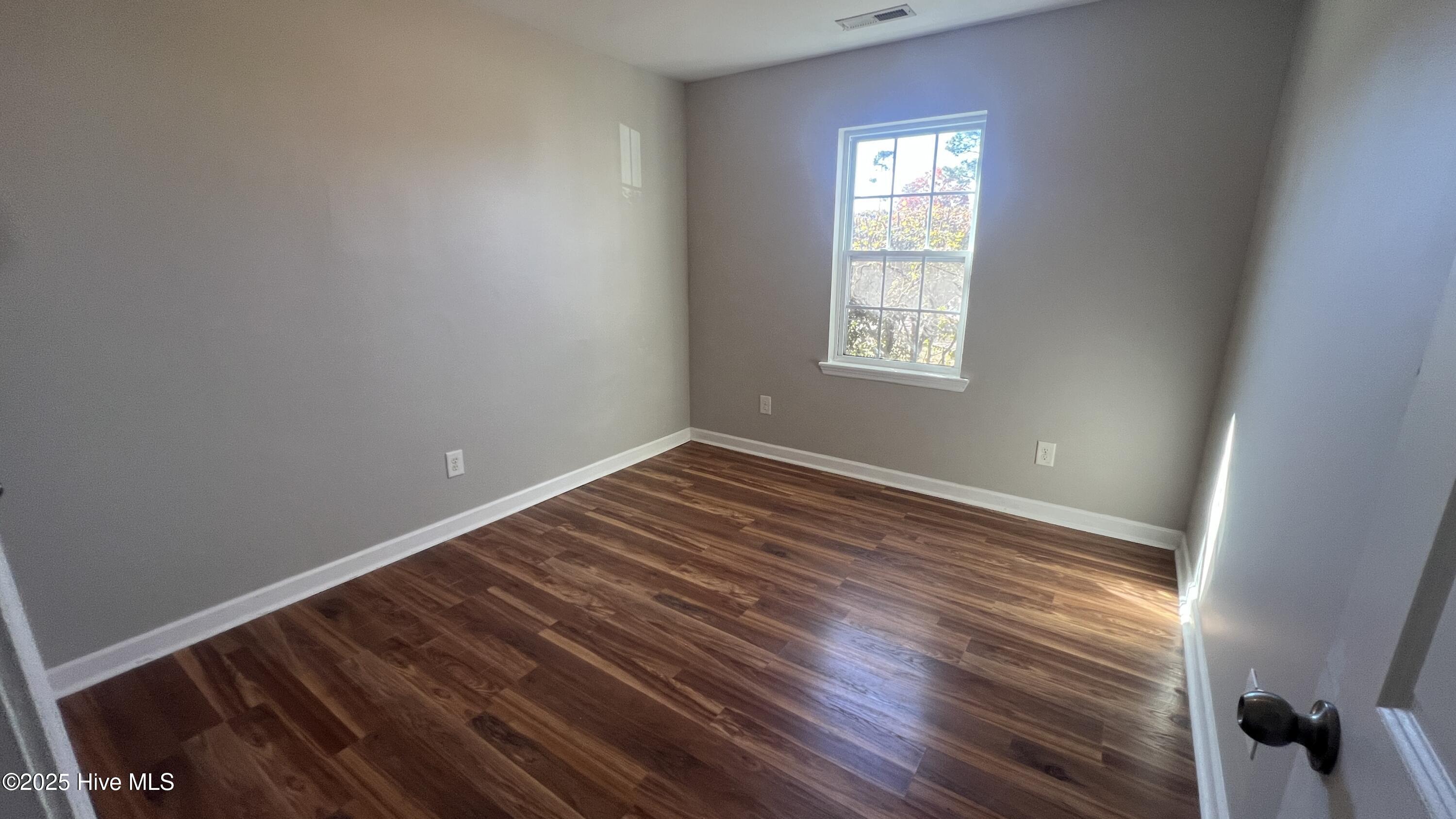 100542758 | Photo 14