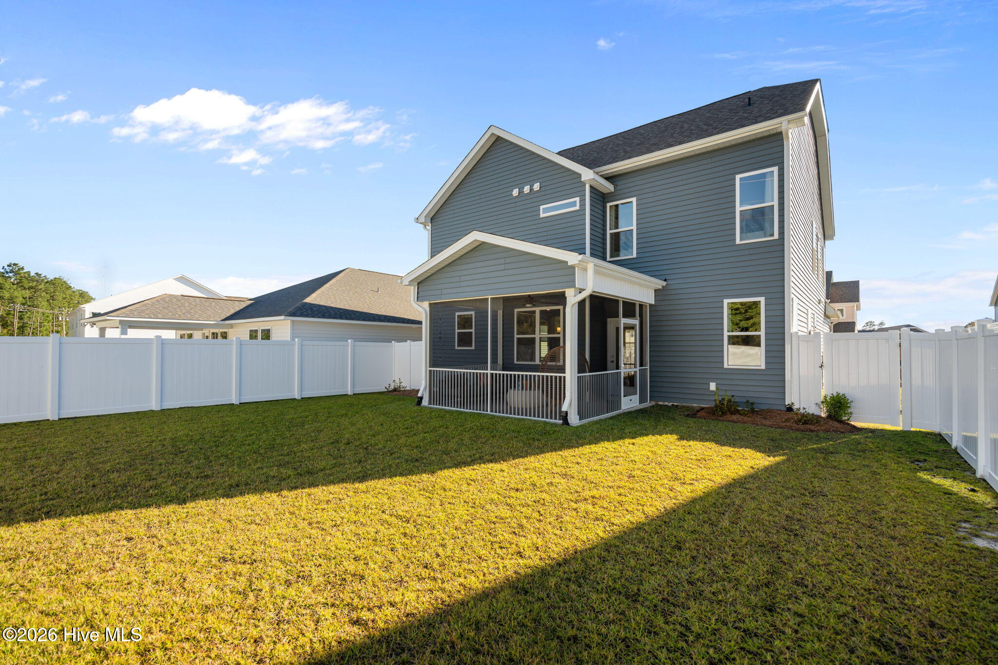 100522171 | Photo 37