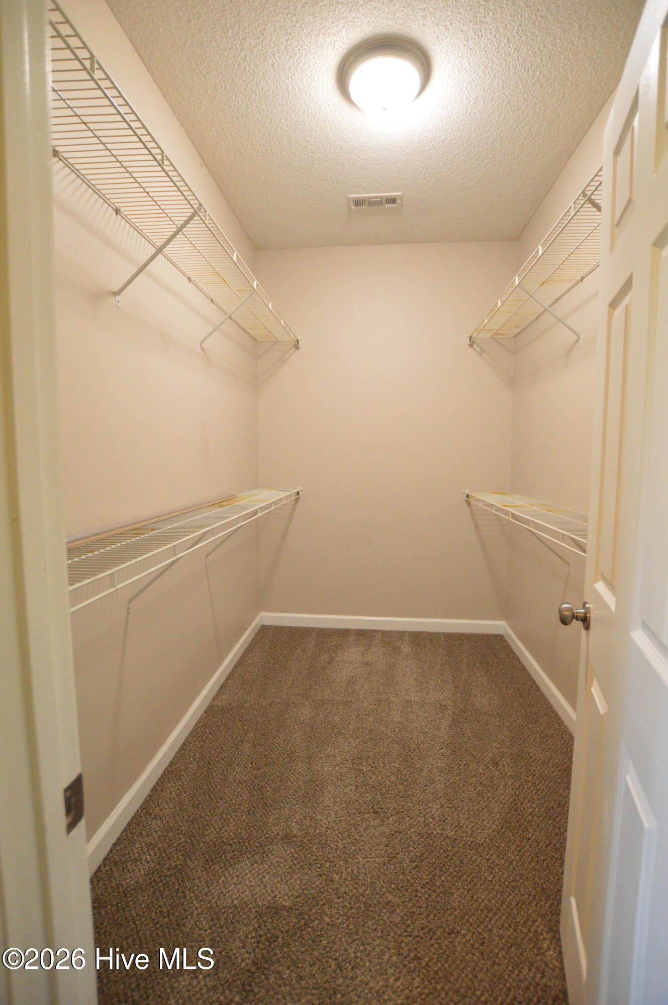 100568550 | Photo 17