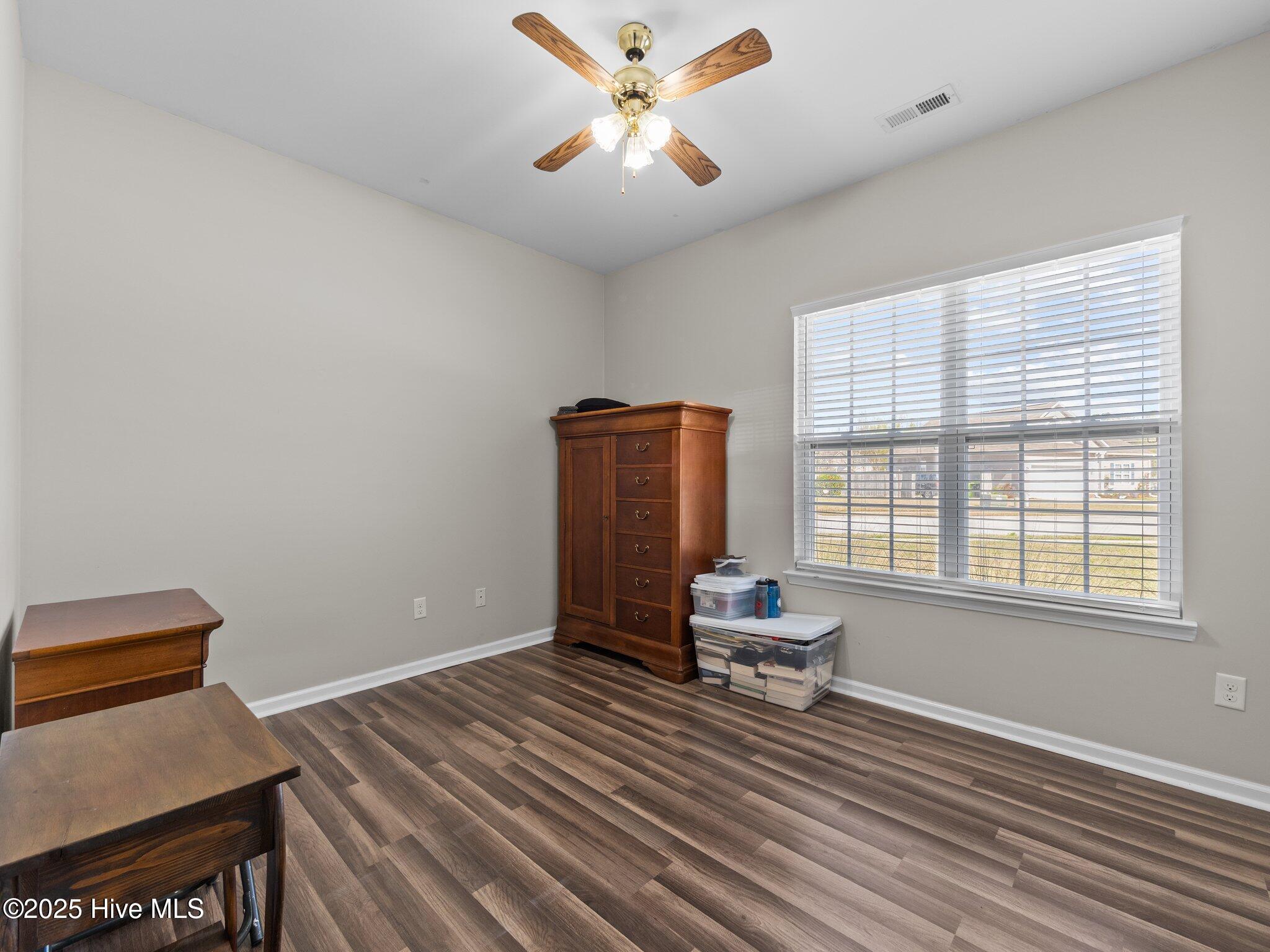 100561630 | Photo 31