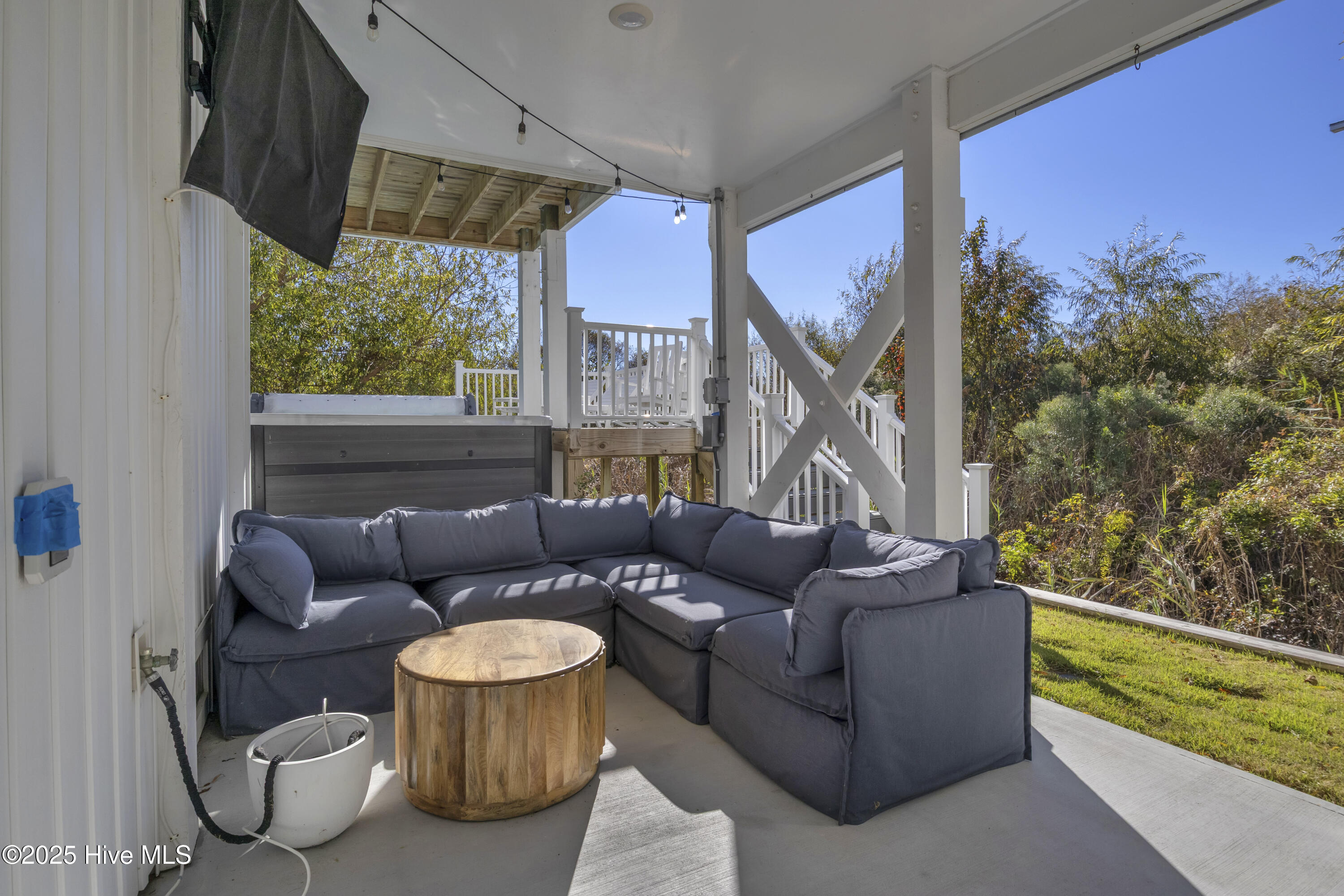 100540464 | Photo 71