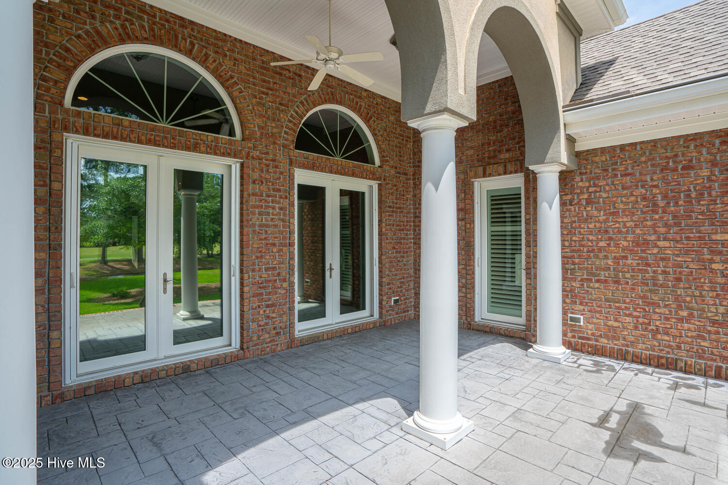 100513724 | Photo 53