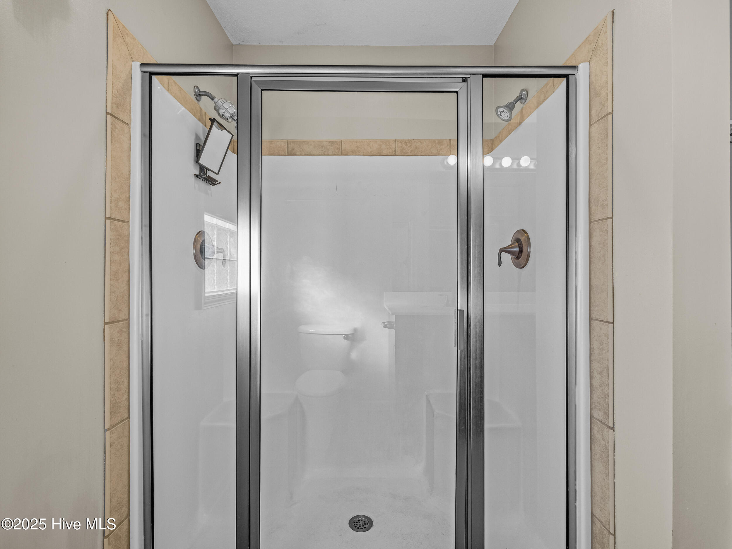 100546969 | Photo 27