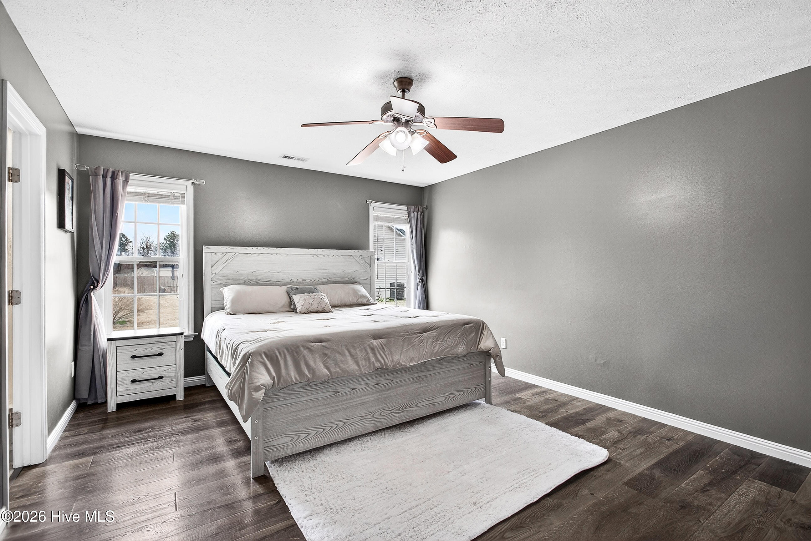 100558339 | Photo 16