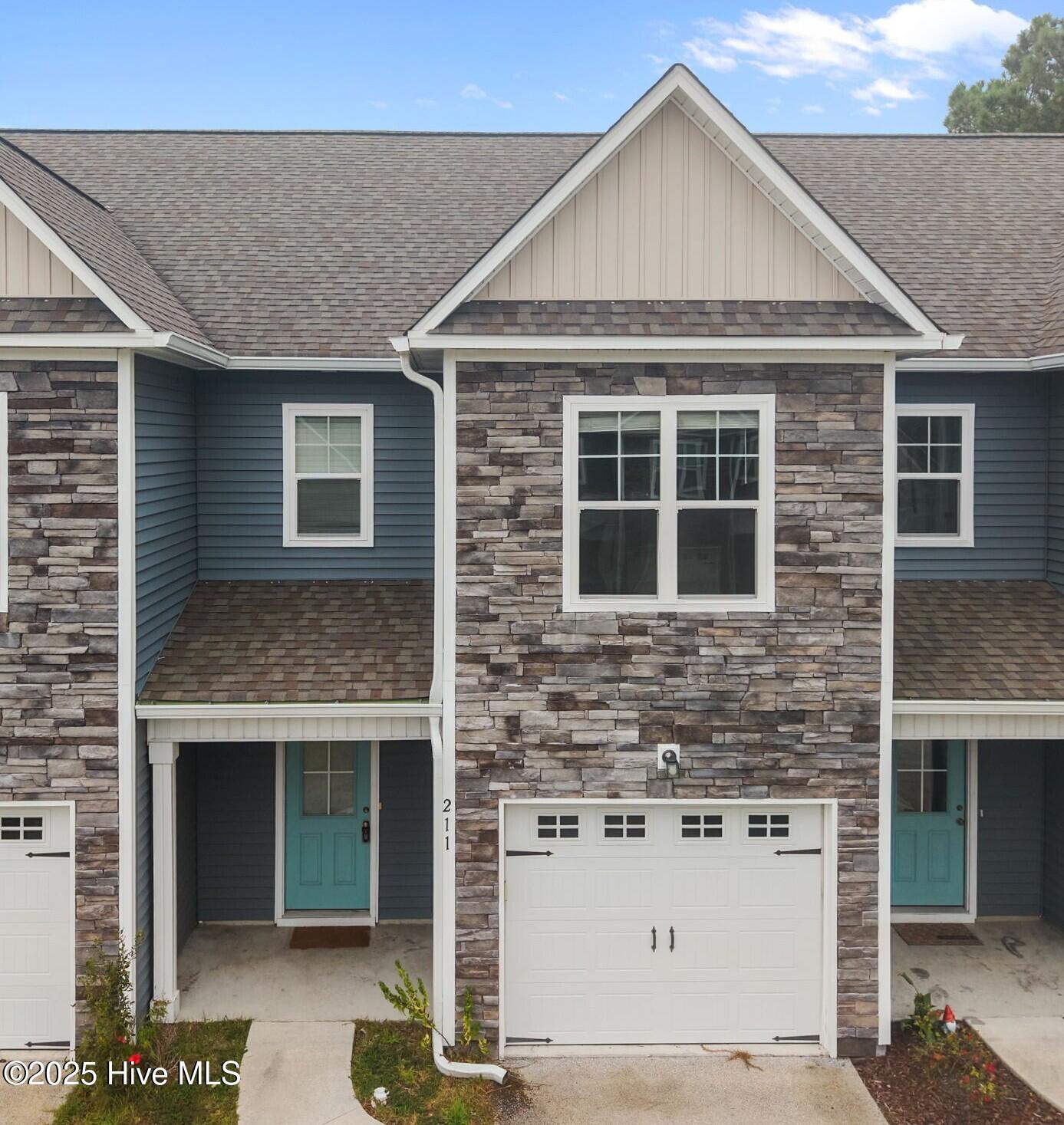 Property at 211 Stingray Lane