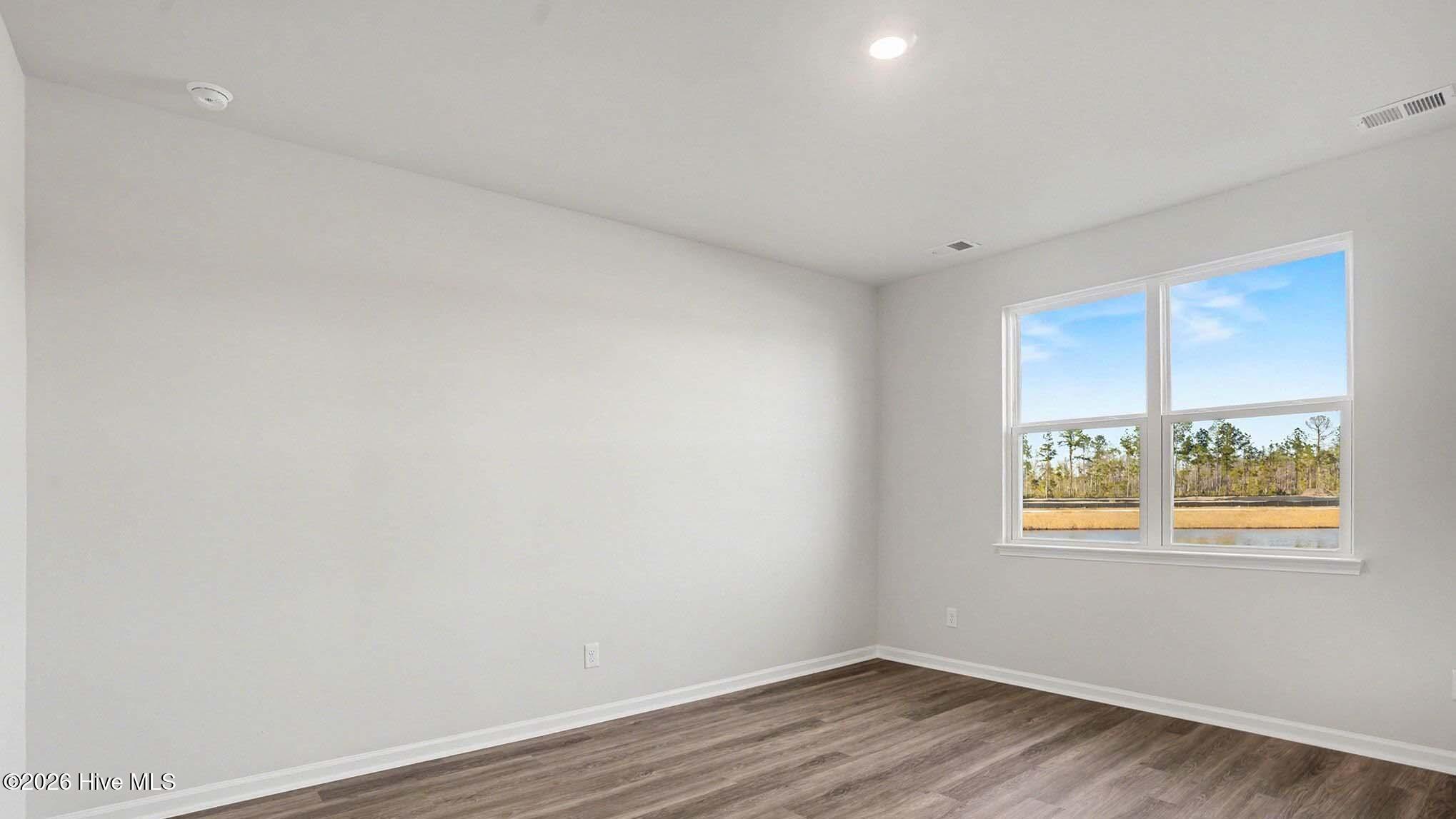 100559545 | Photo 17