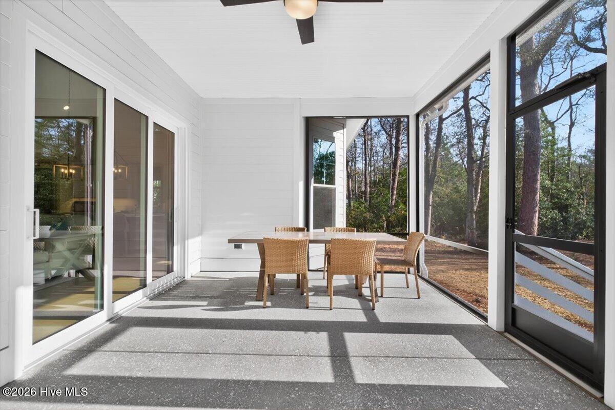 100549175 | Photo 36