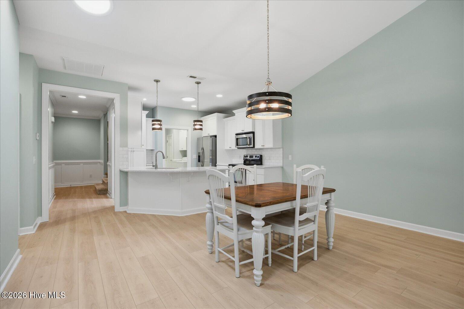 100568811 | Photo 16