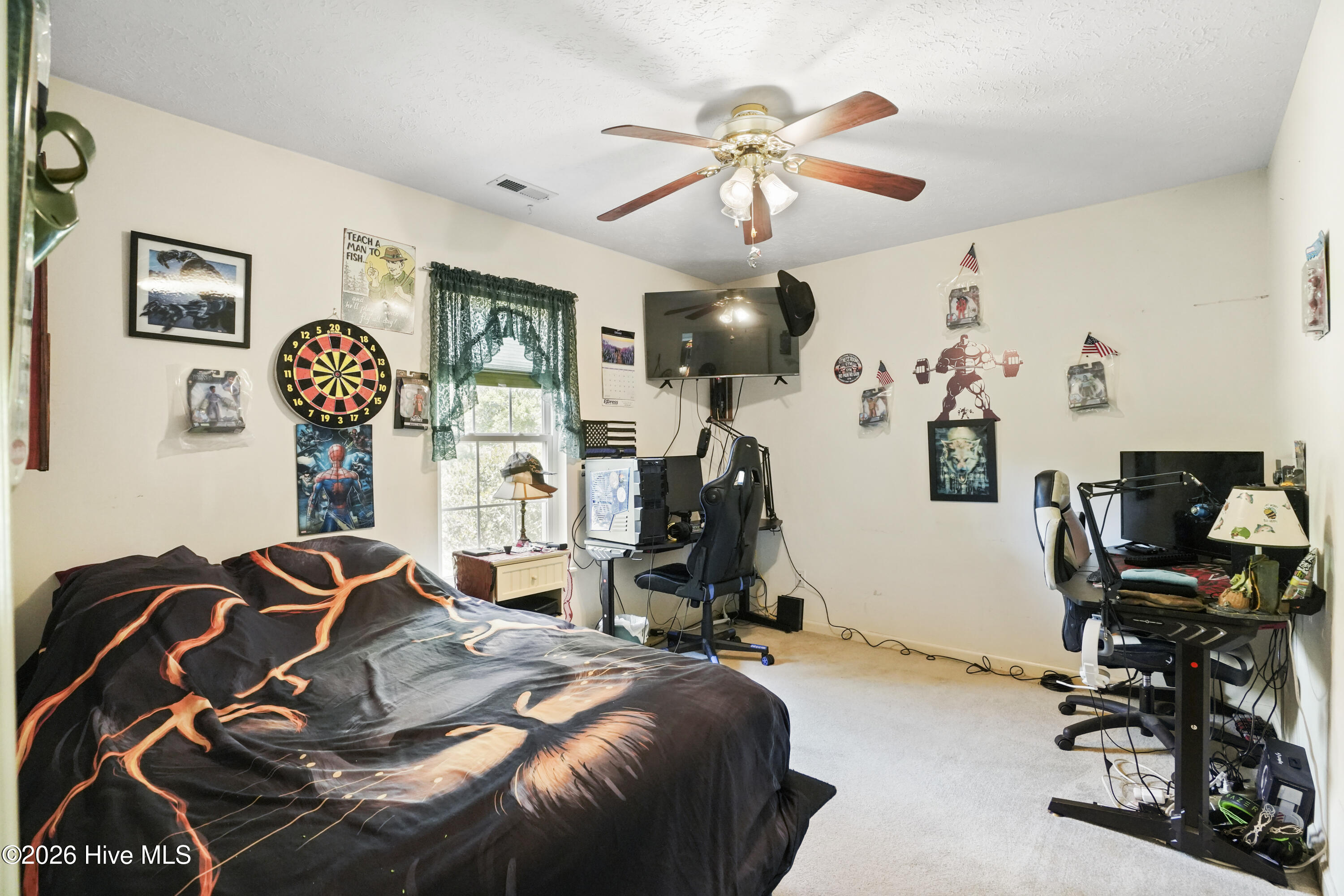 100570159 | Photo 15