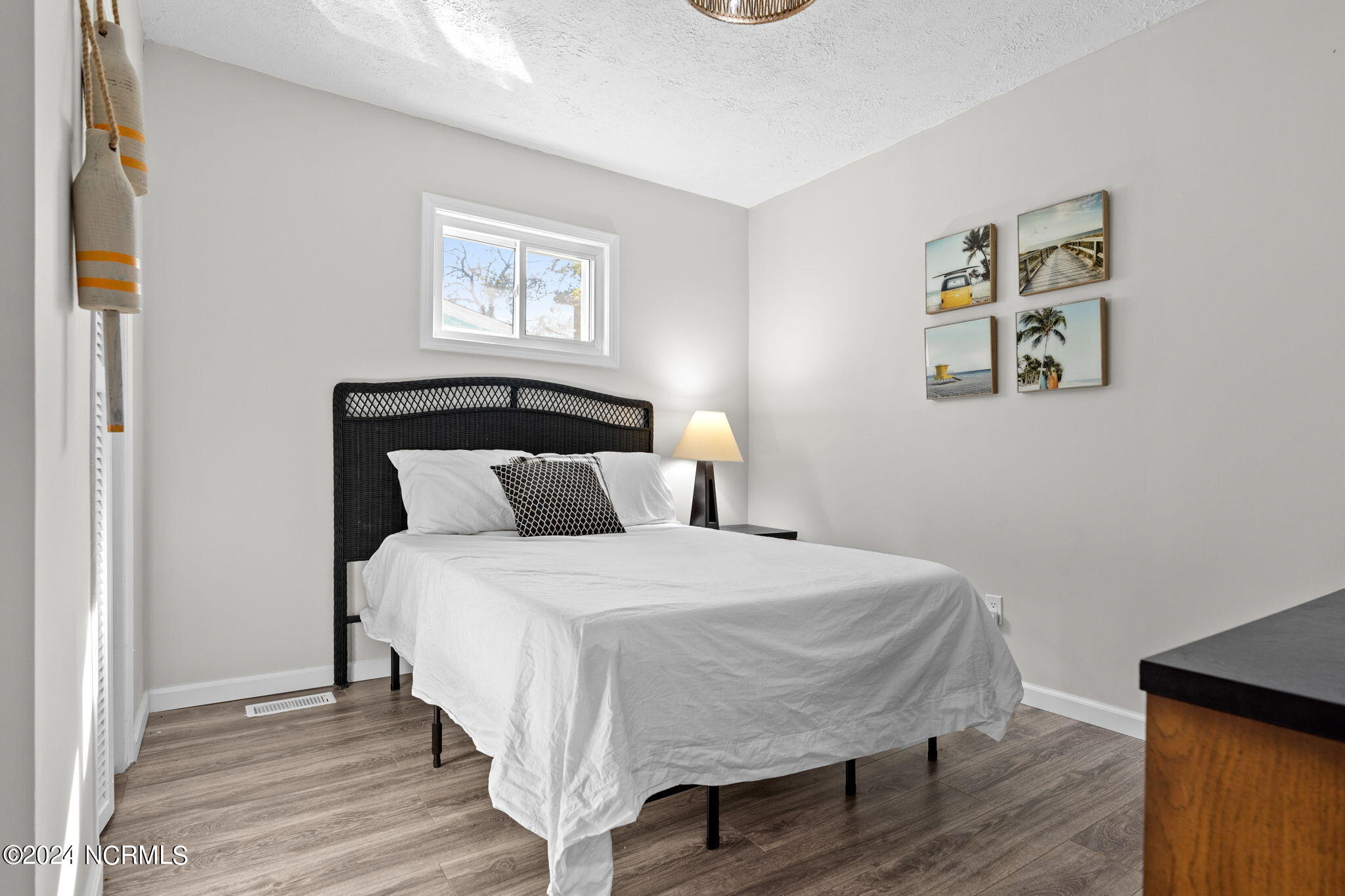 100566764 | Photo 23