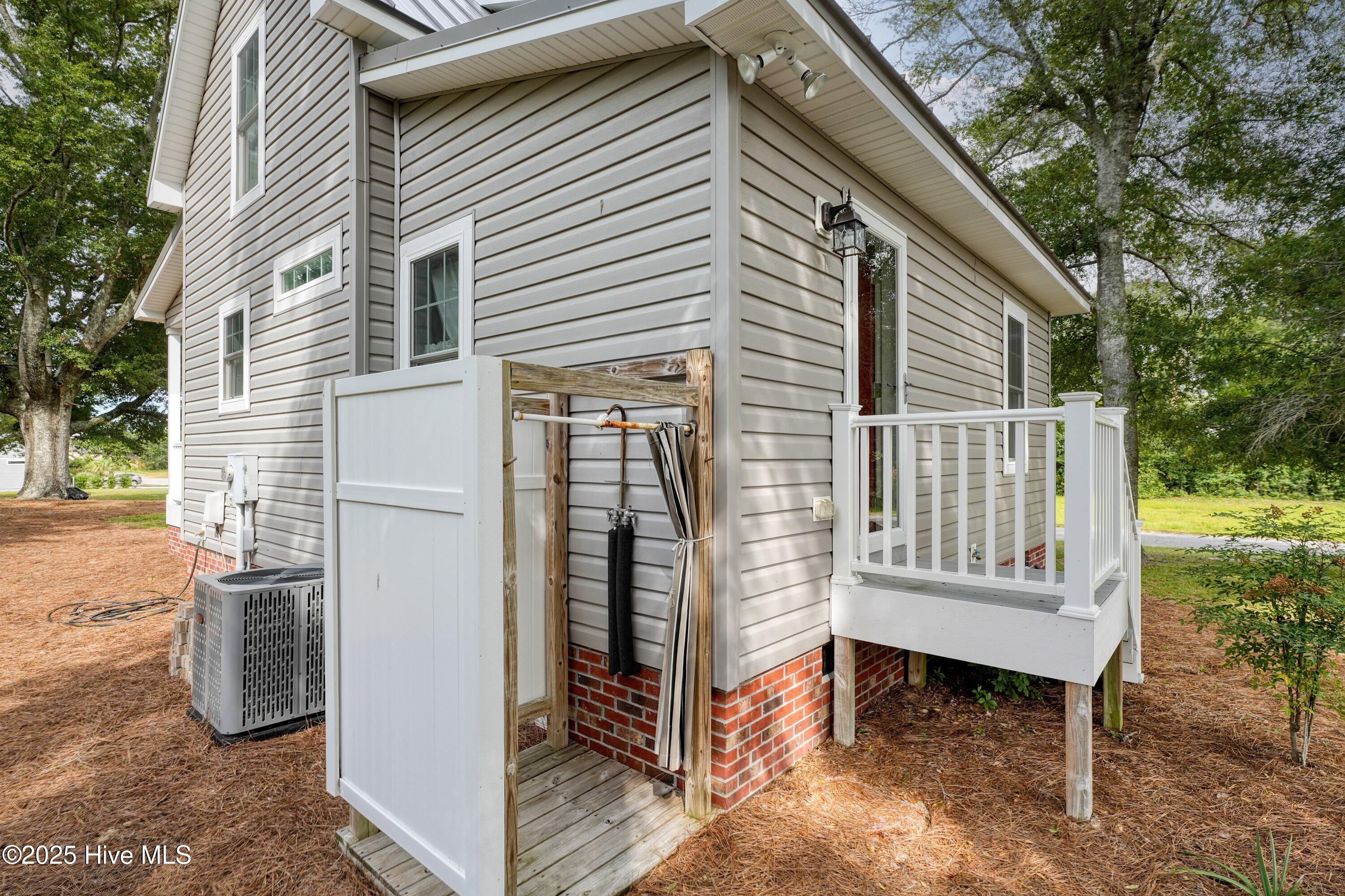 100532253 | Photo 24