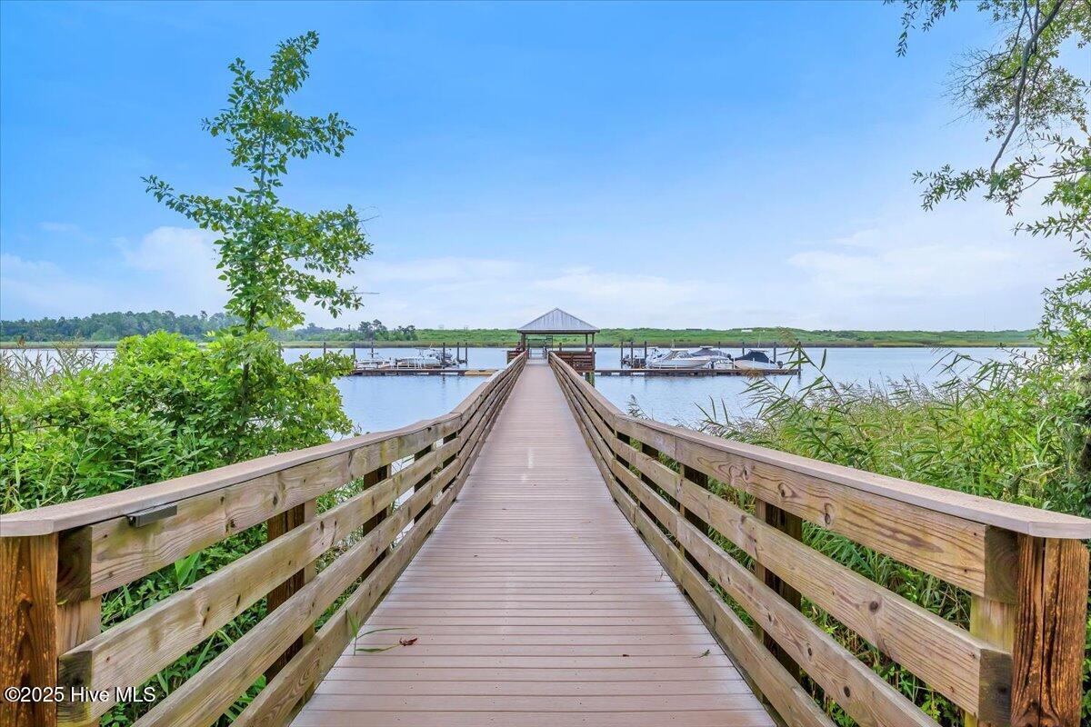 100523445 | Photo 79