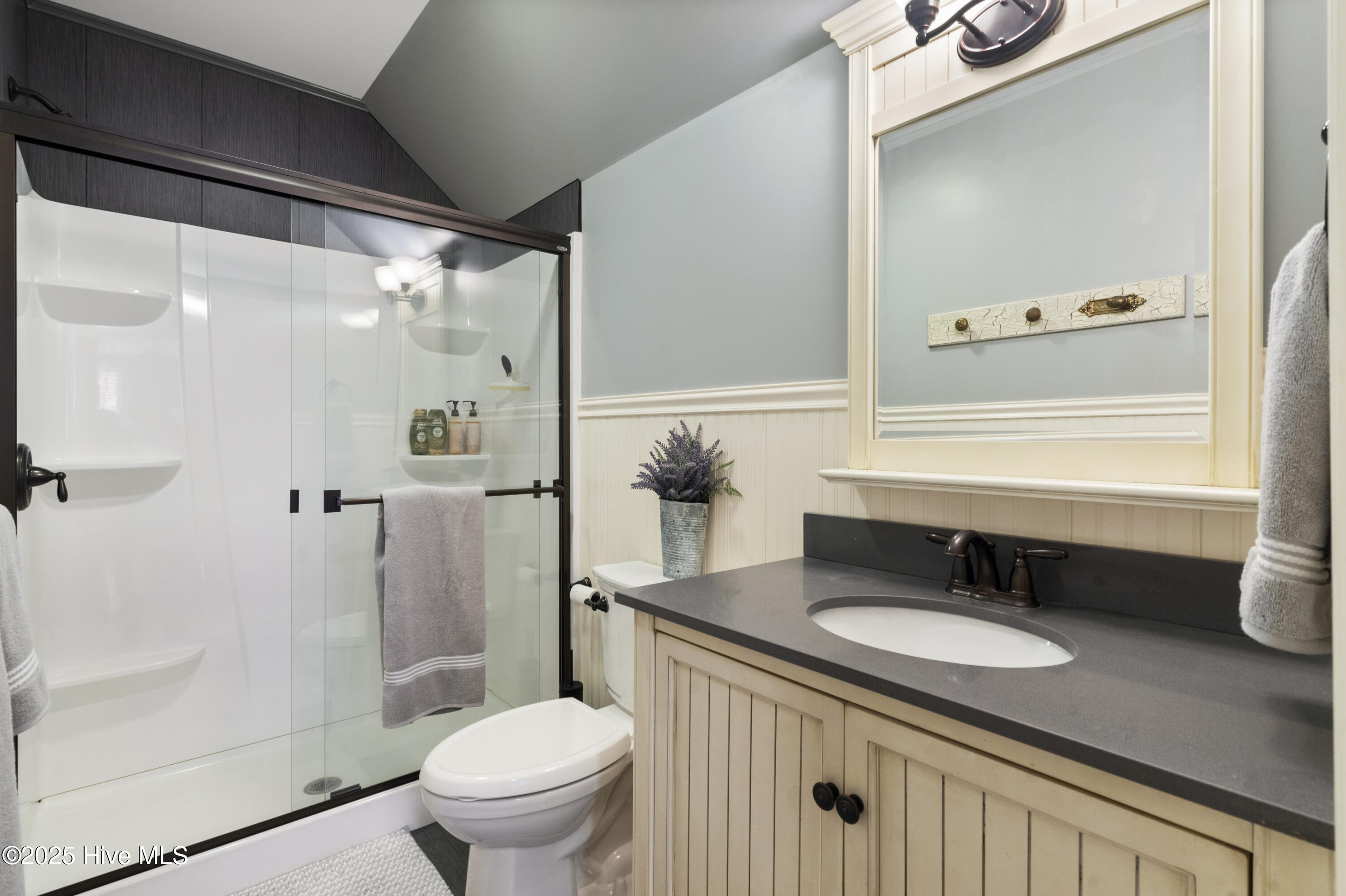 100498817 | Photo 45