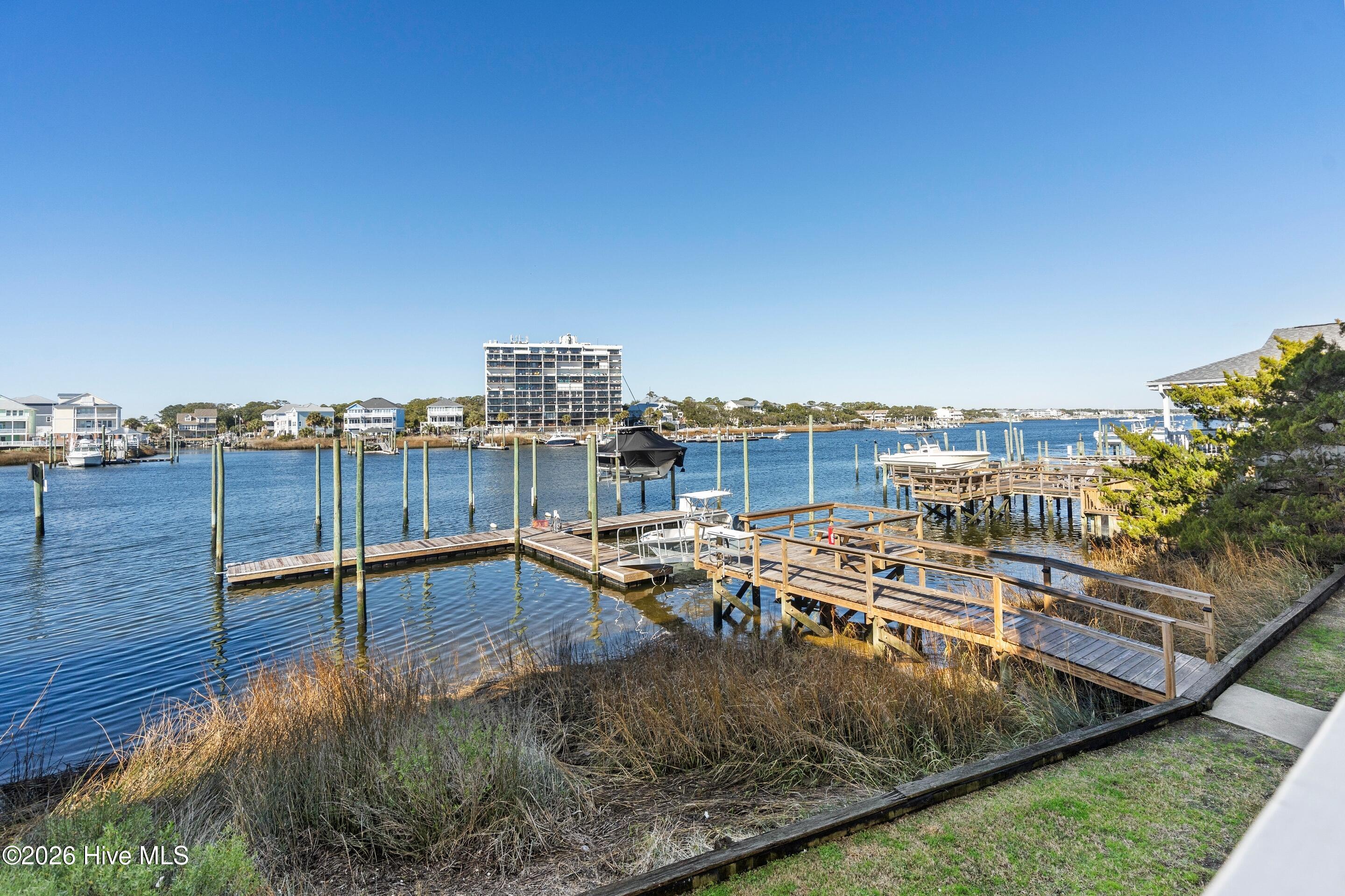 100550502 | Photo 44