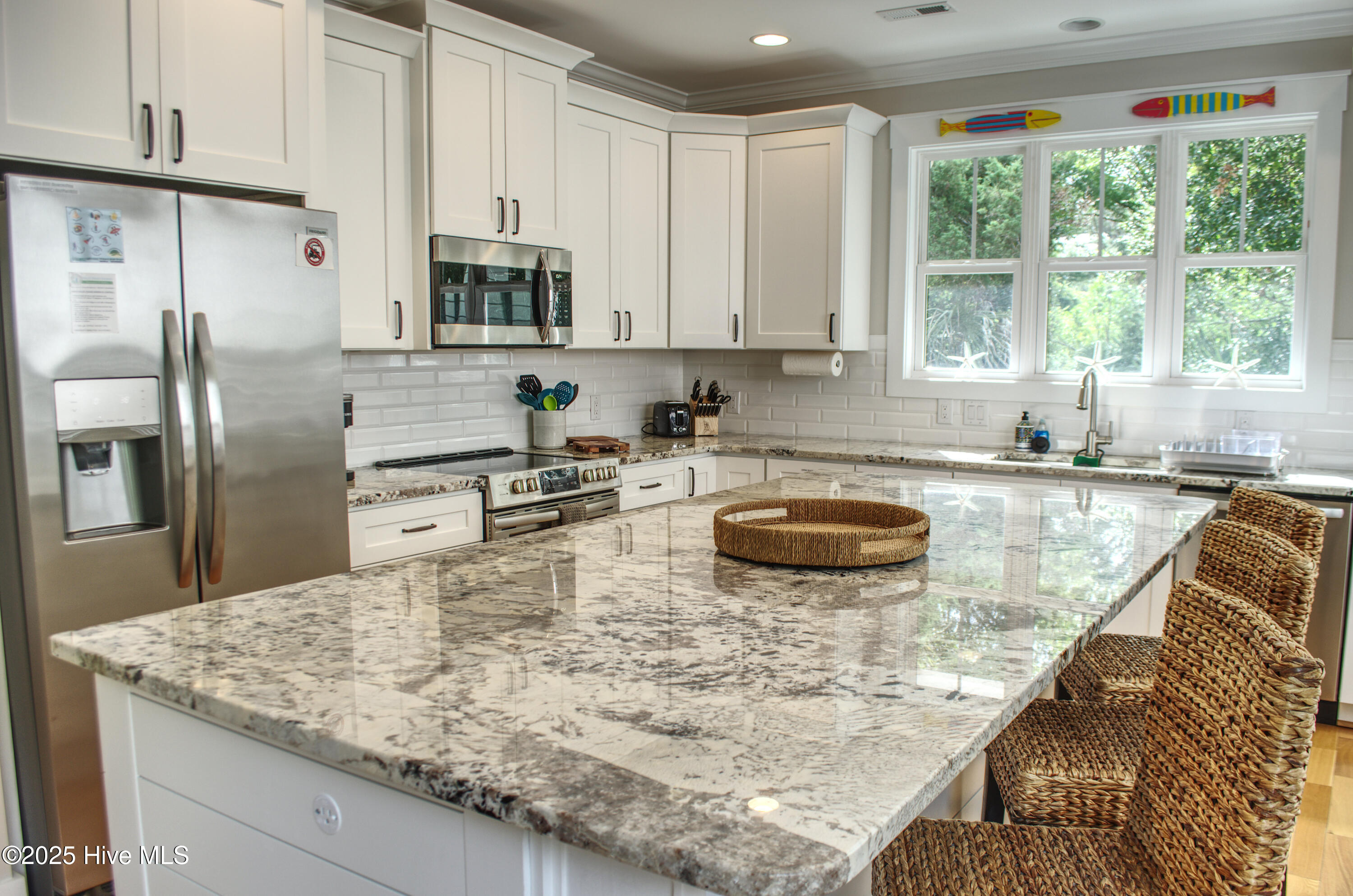 100526777 | Photo 18