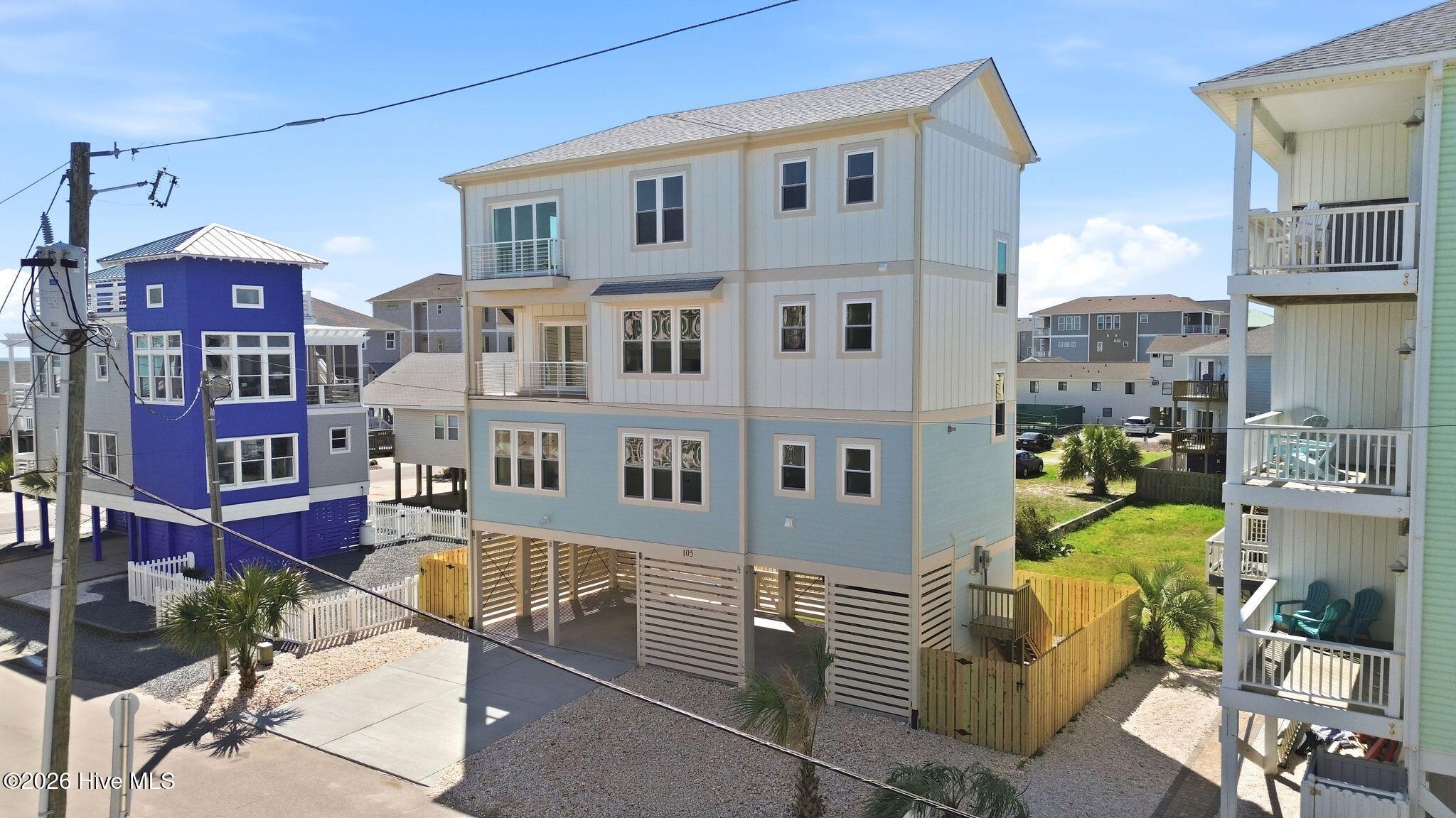 100561284 | Photo 103