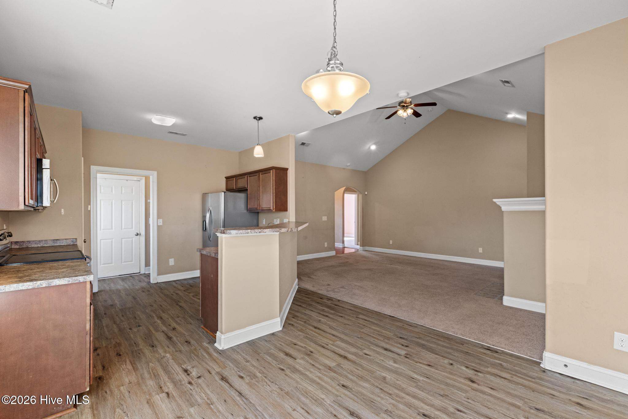 100556955 | Photo 10