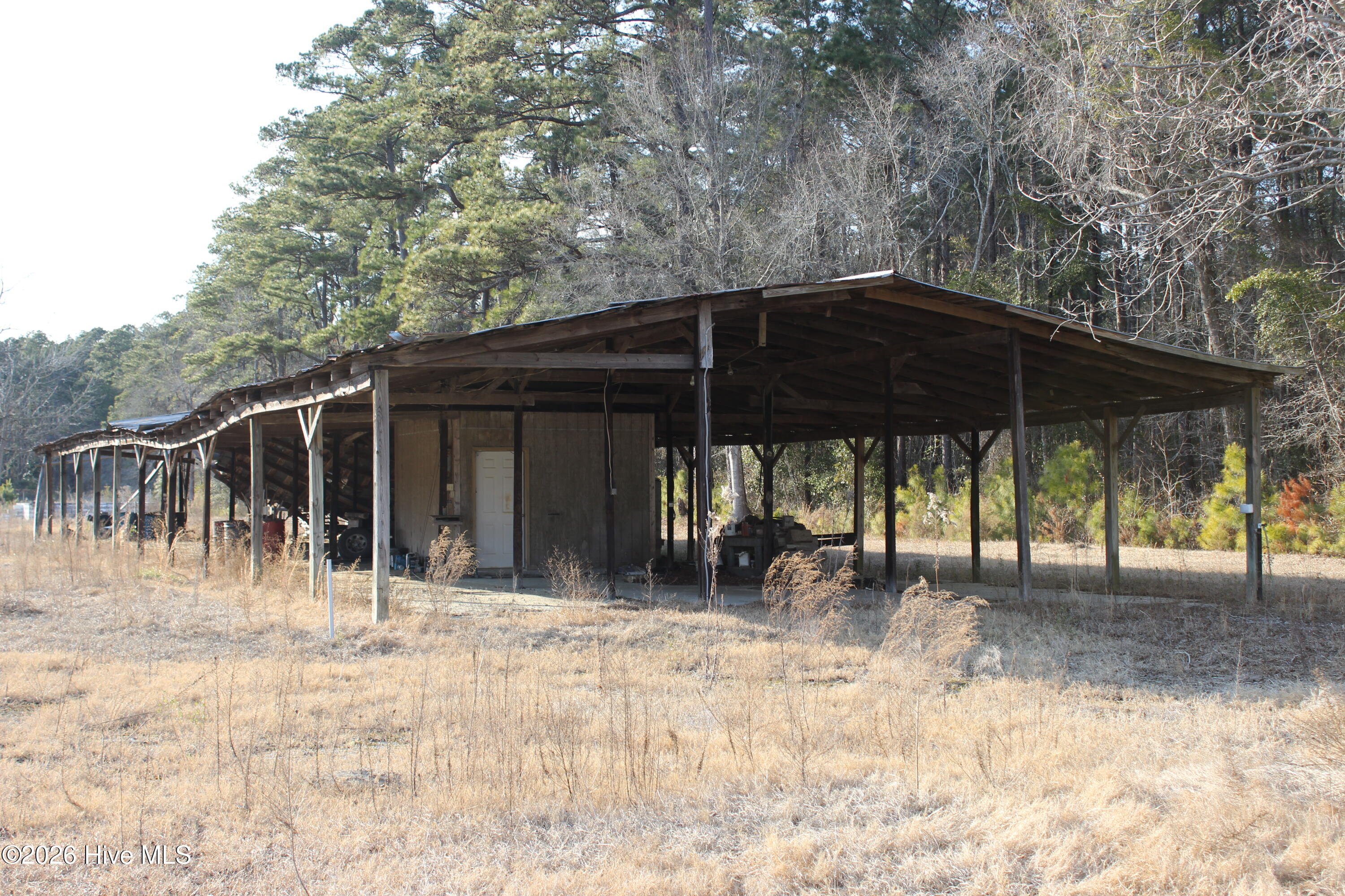 Homes for sale in Burgaw, NC | 5891 Us Hwy 117, Burgaw, NC 28425 | MLS# 100553631