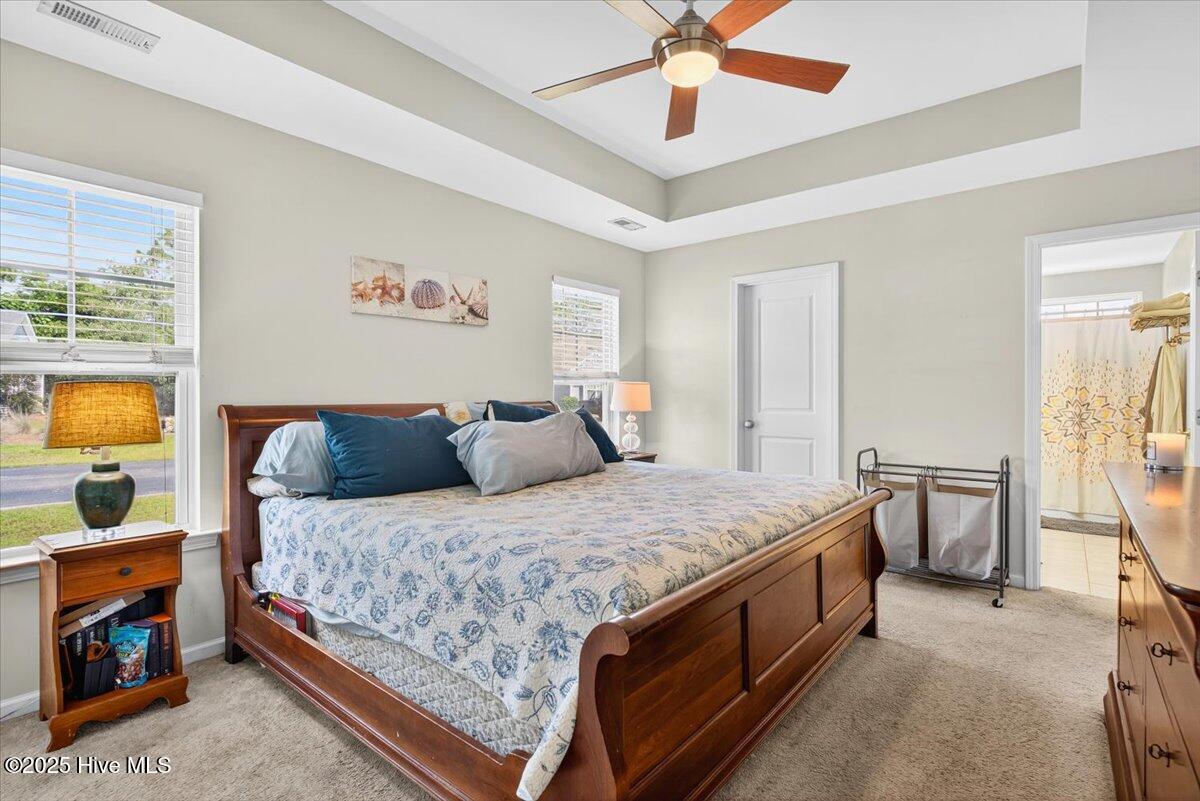 100518227 | Photo 18