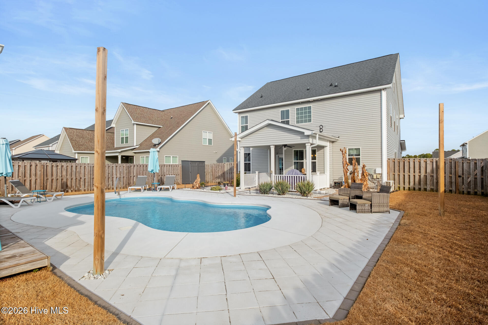 100552909 | Photo 57