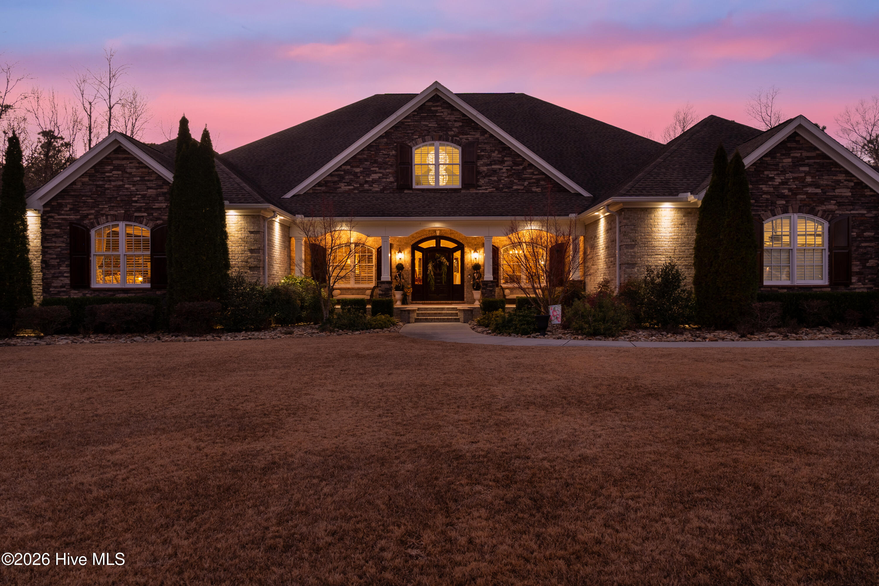 100550947 | Photo 11