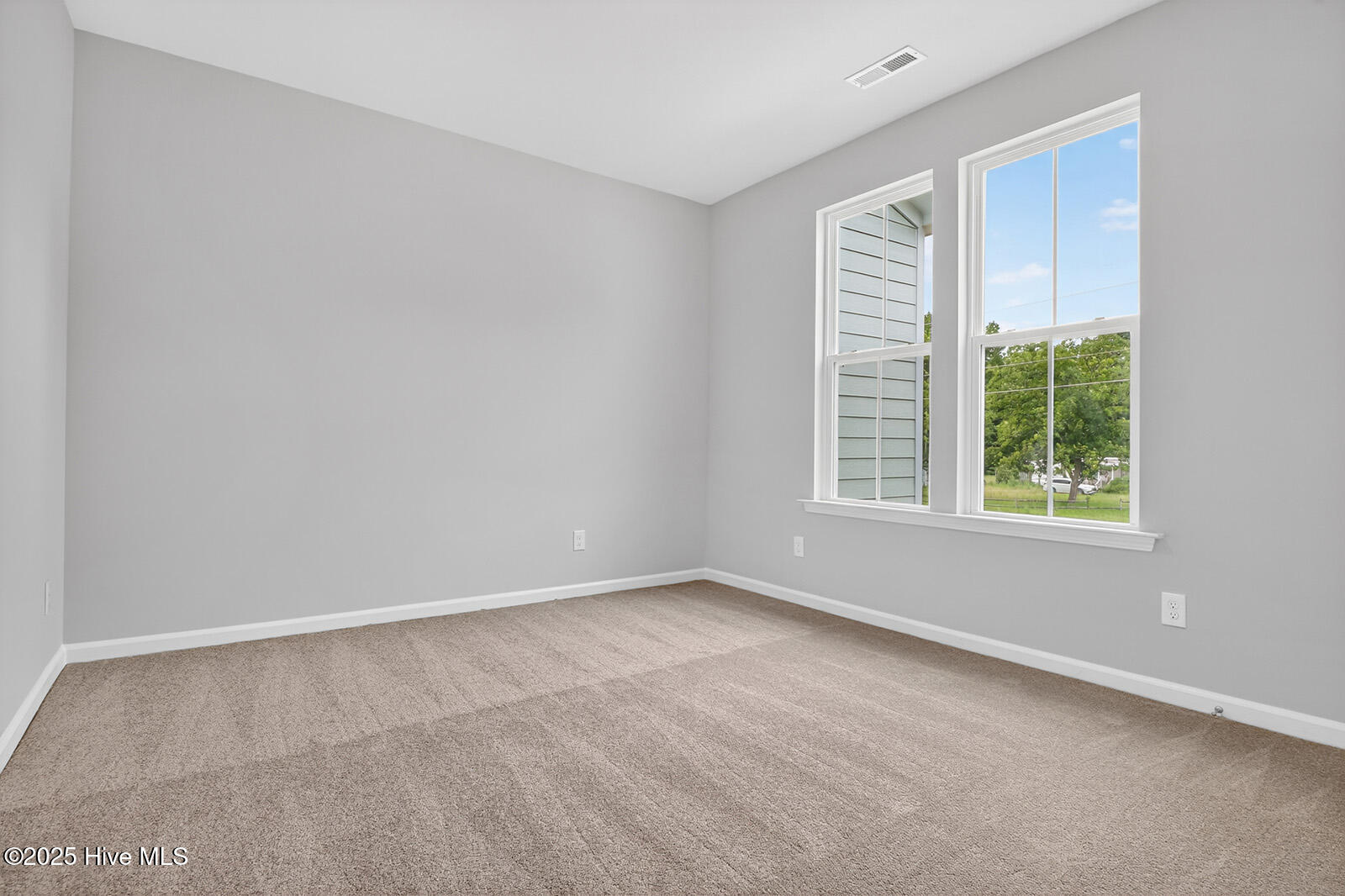 100559094 | Photo 23