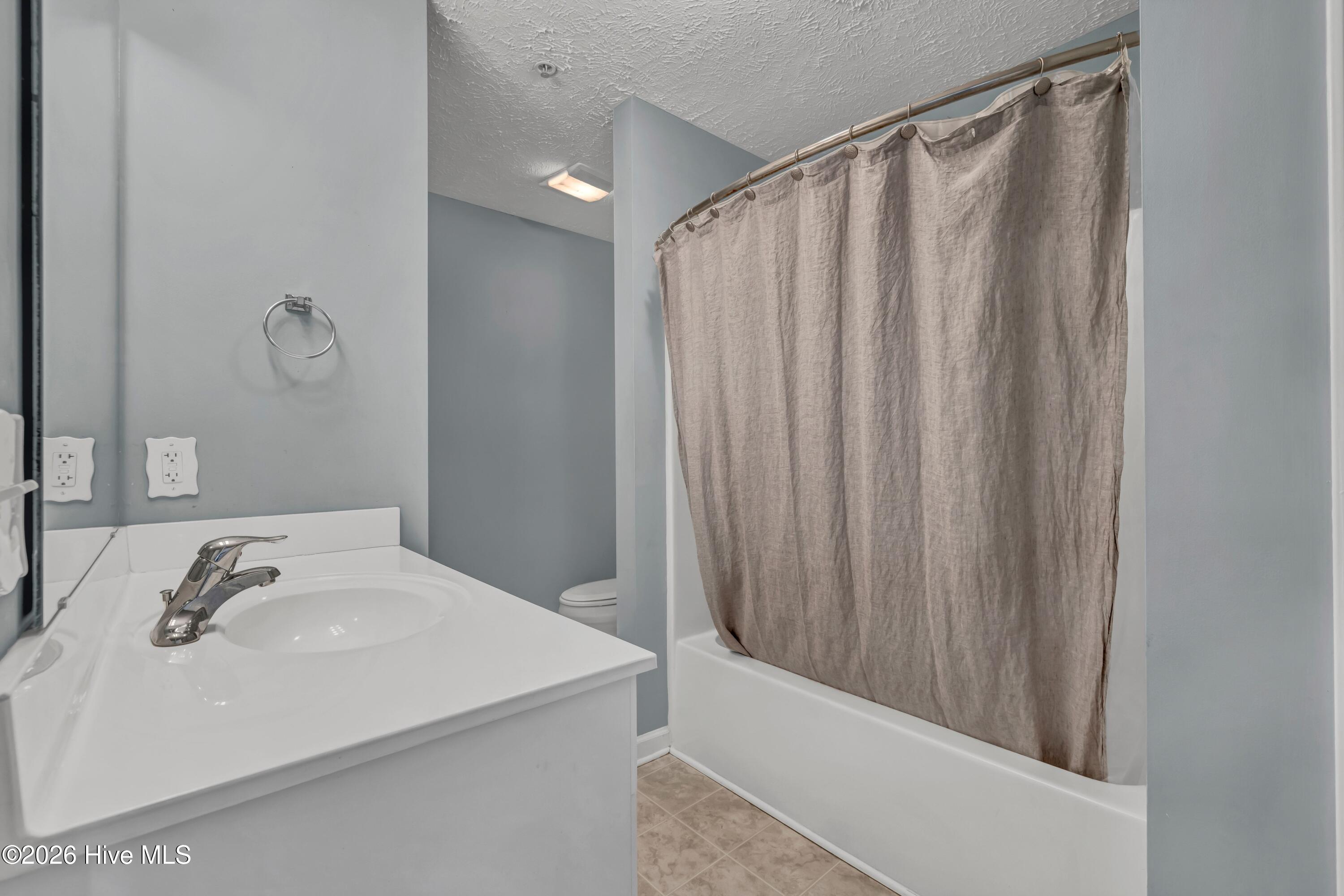 100554919 | Photo 19