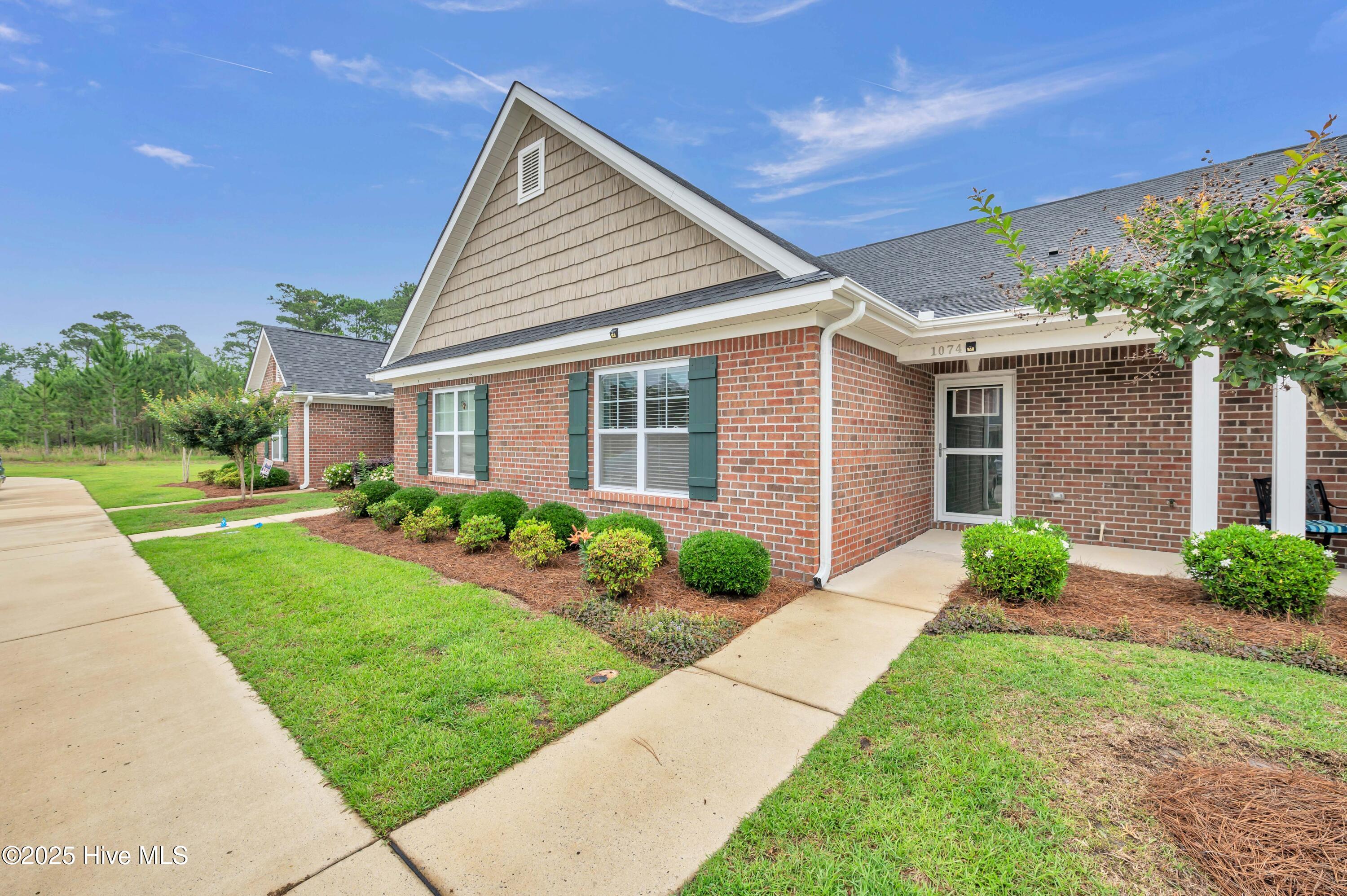 1074 brigeport way 00003