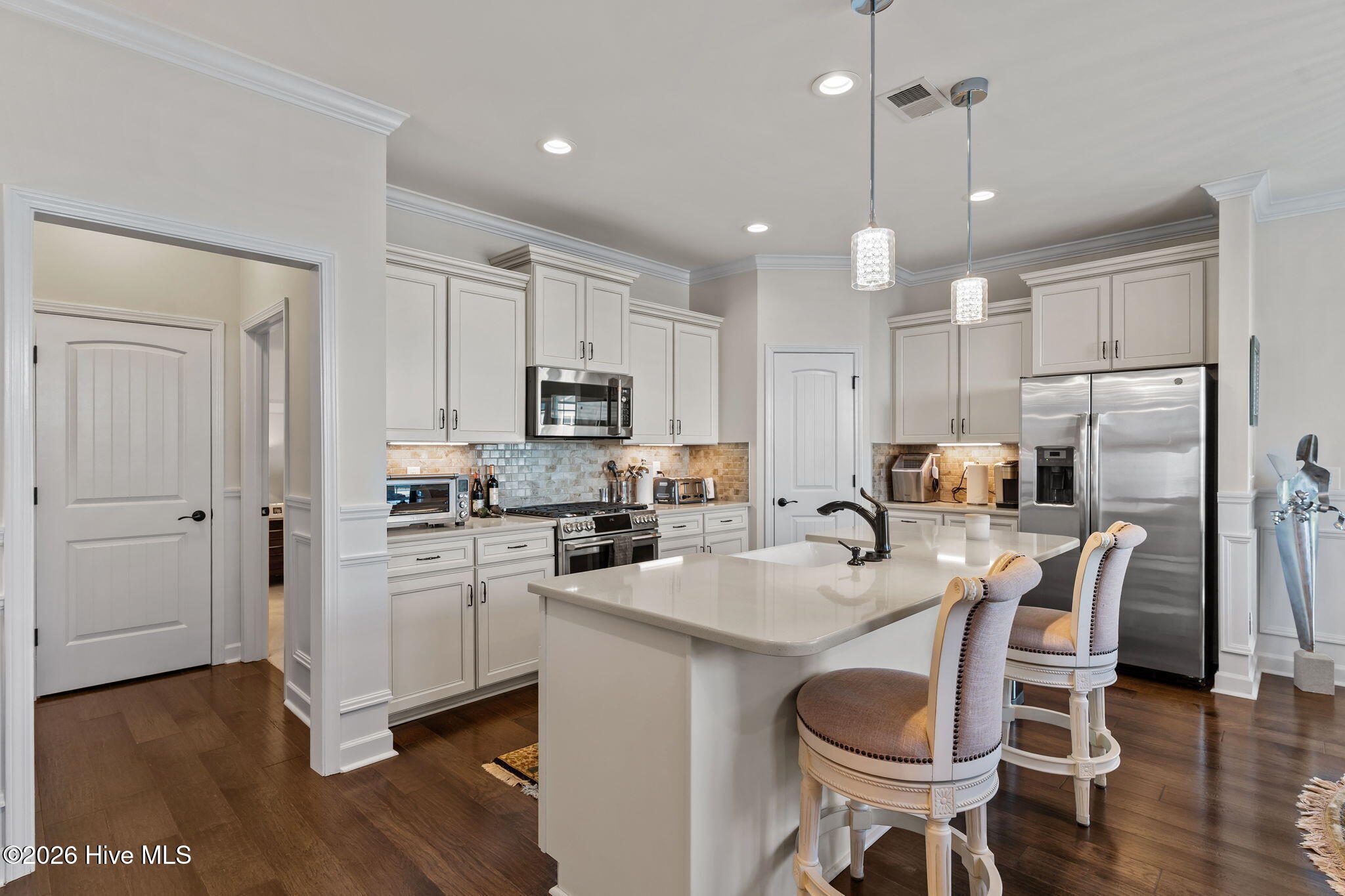 100557364 | Photo 22