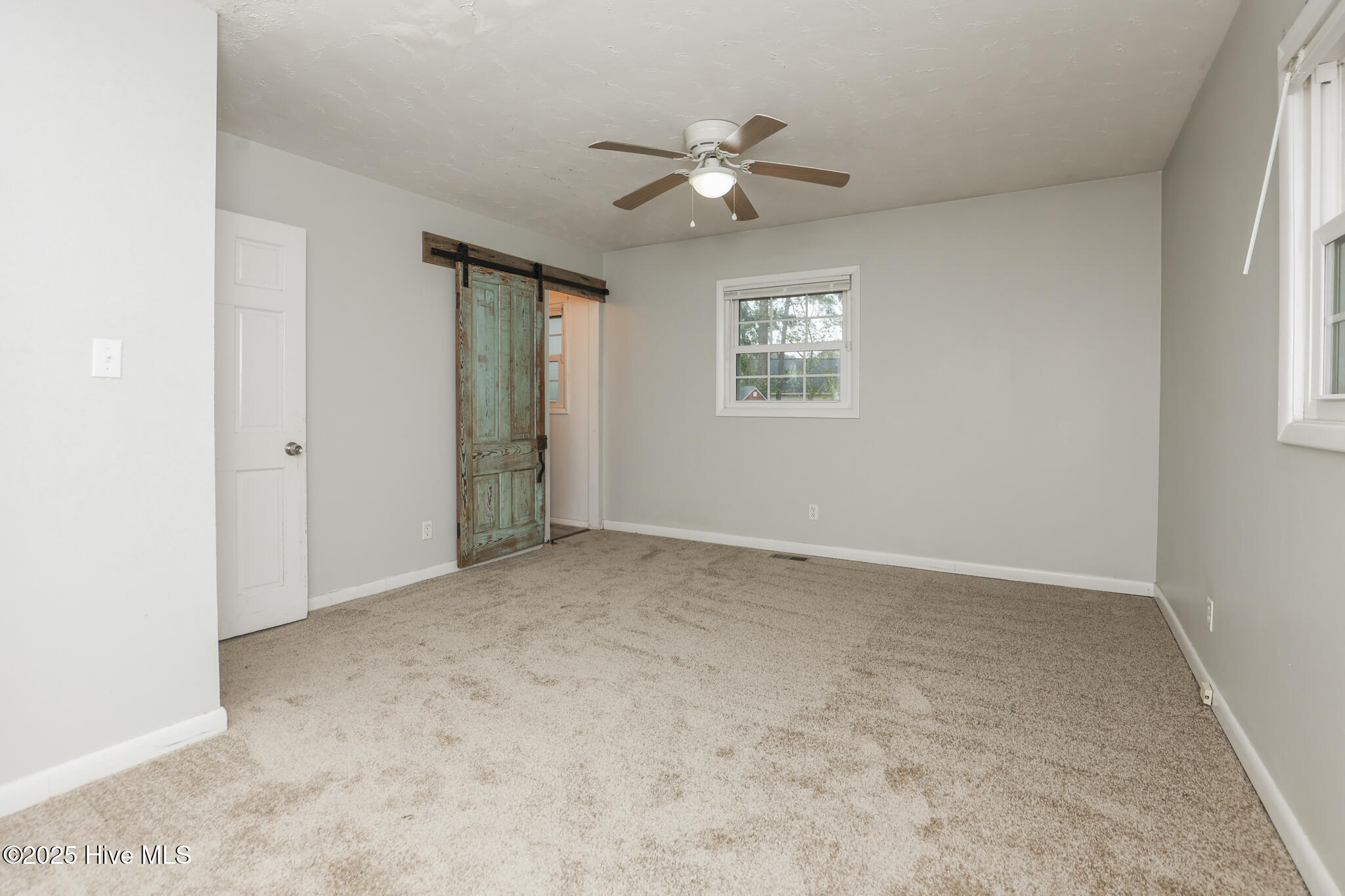 100546143 | Photo 17