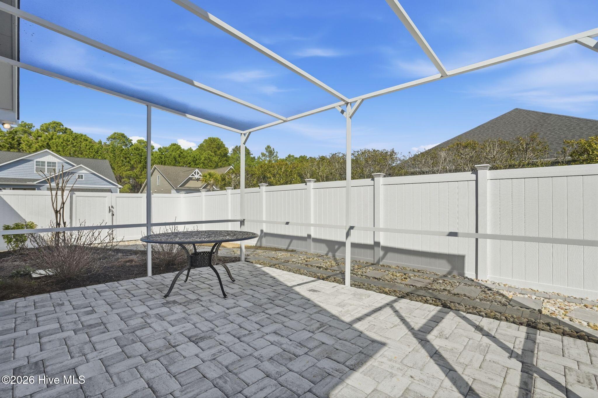 100559439 | Photo 75