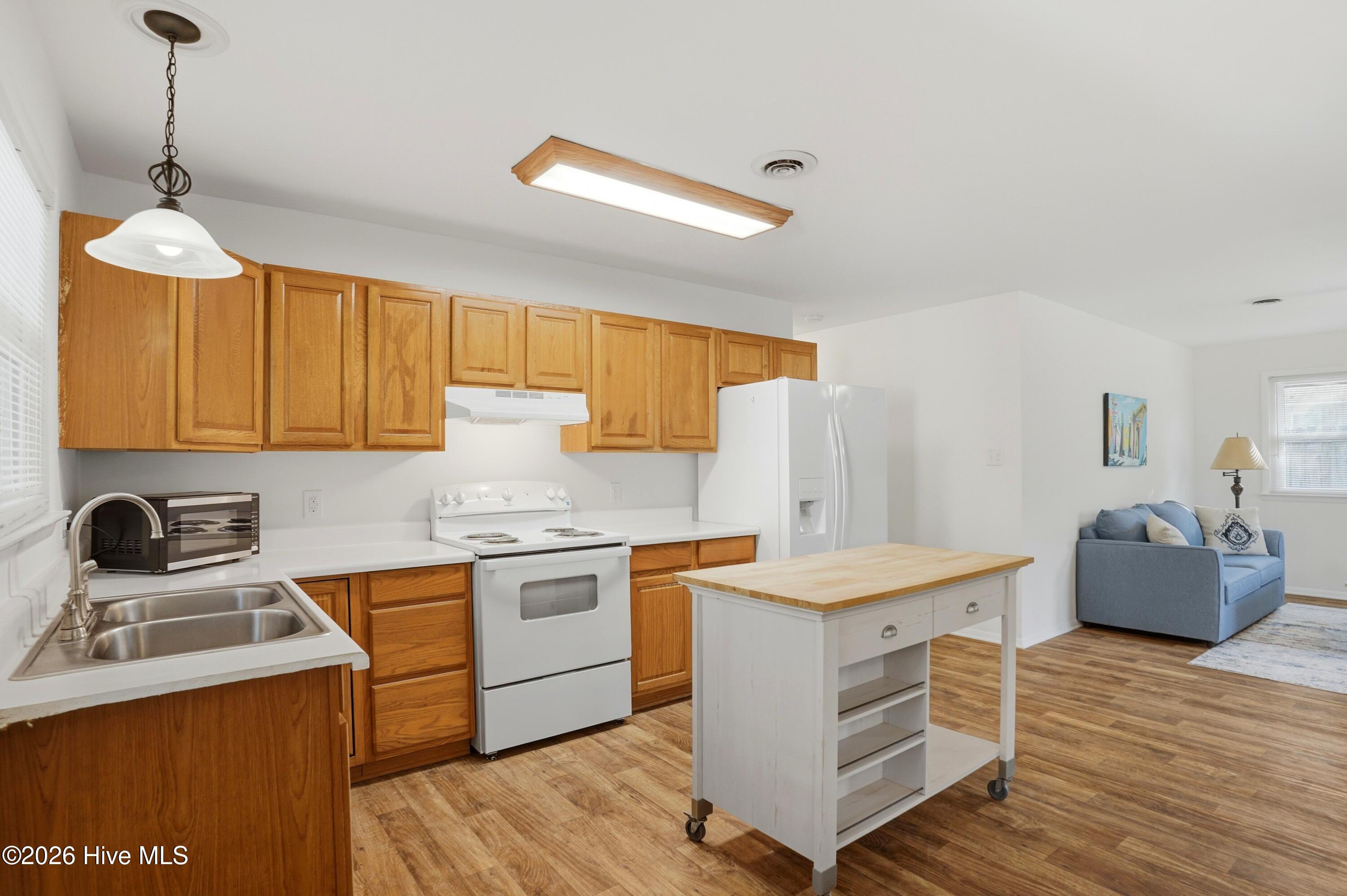 100552518 | Photo 10