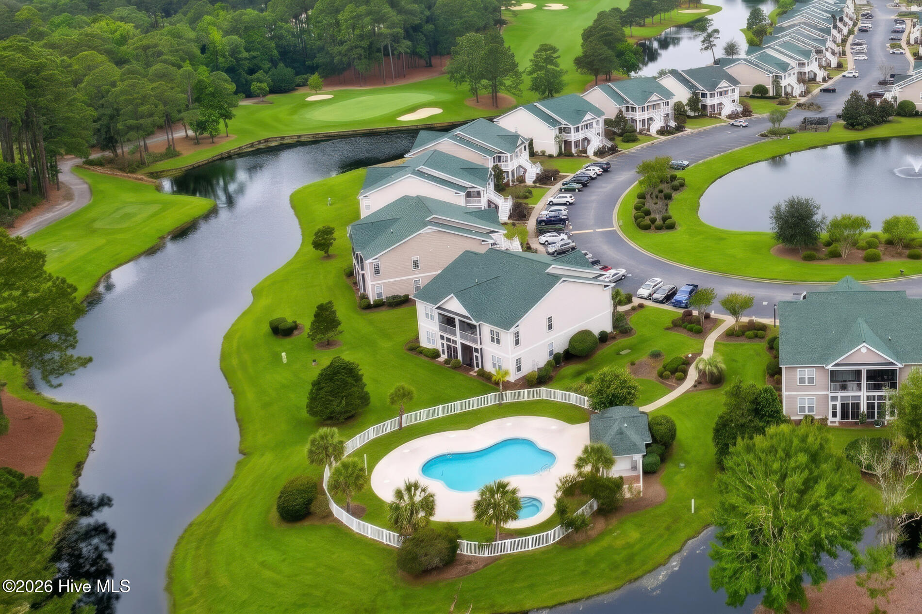 100566917 | Photo 46