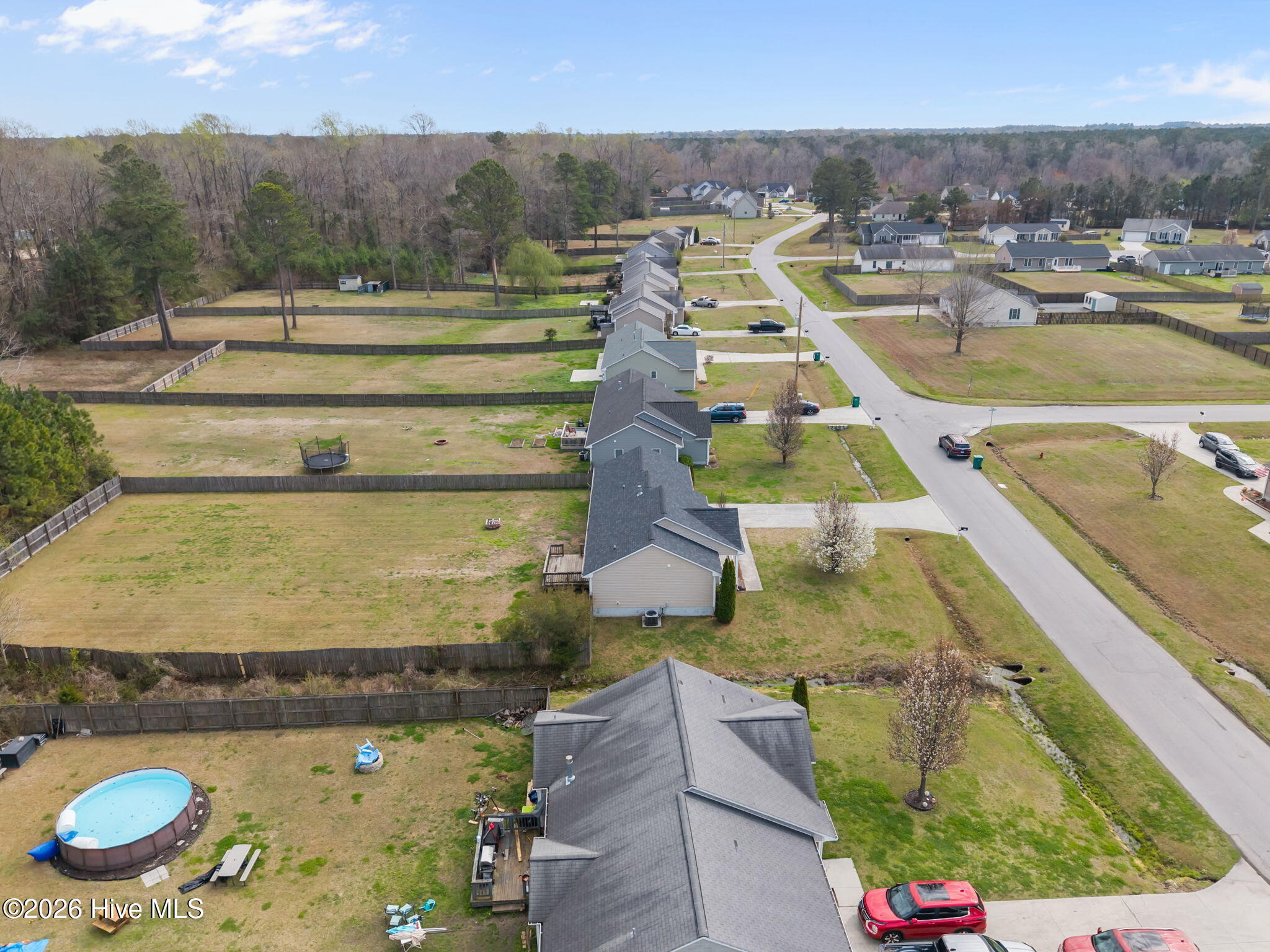 100547713 | Photo 38