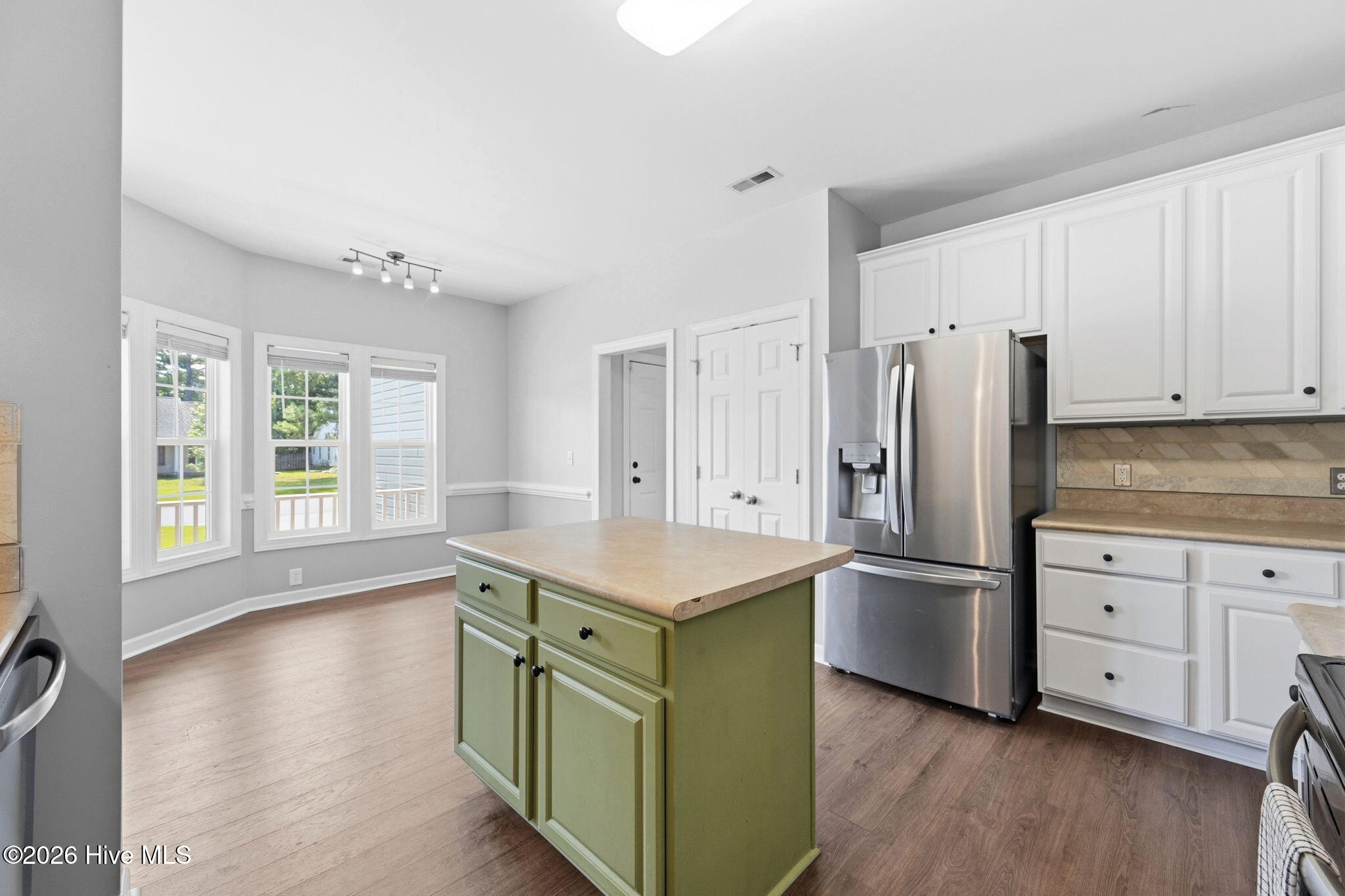 204 Wedgefield Circle,Maple Hill