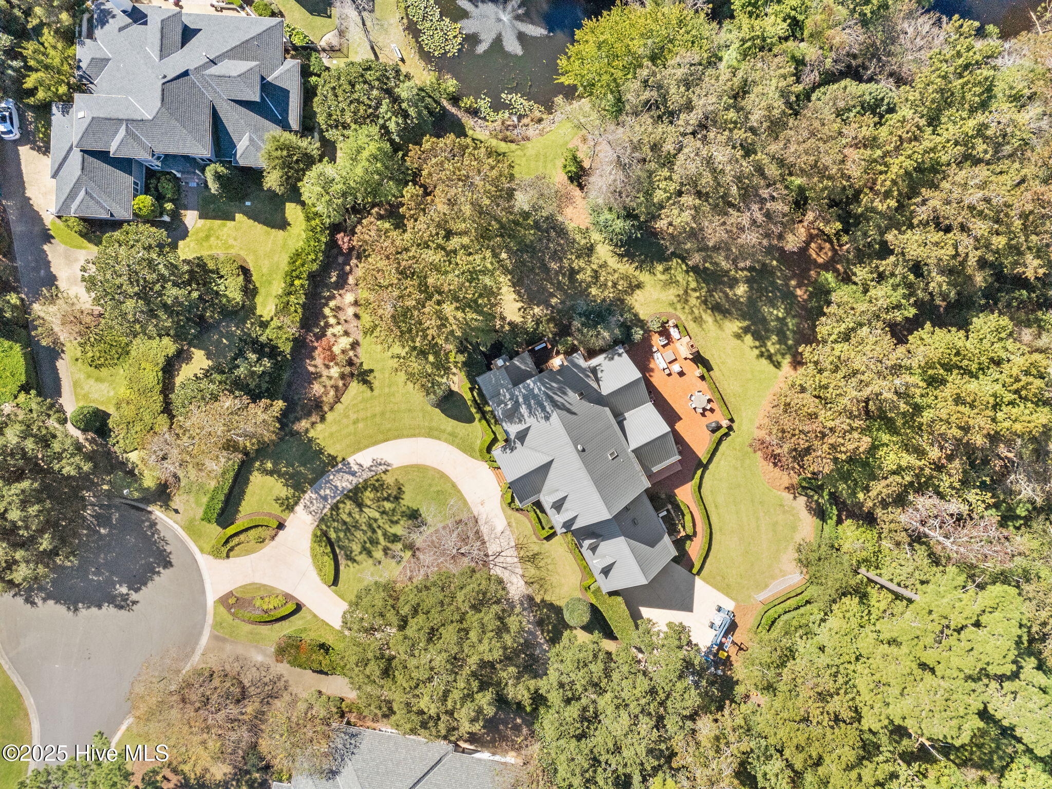 100537269 | Photo 65