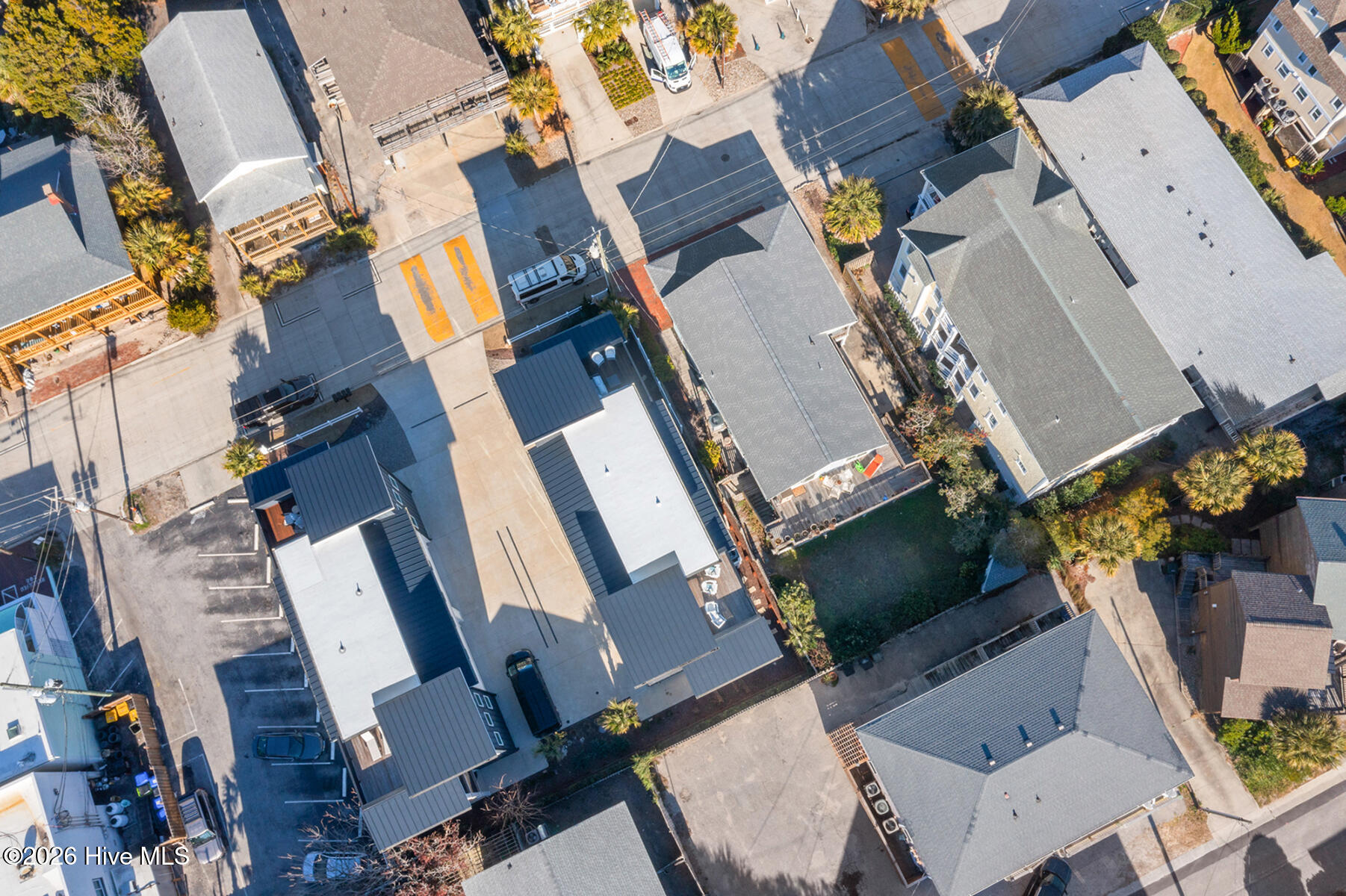 100560077 | Photo 45