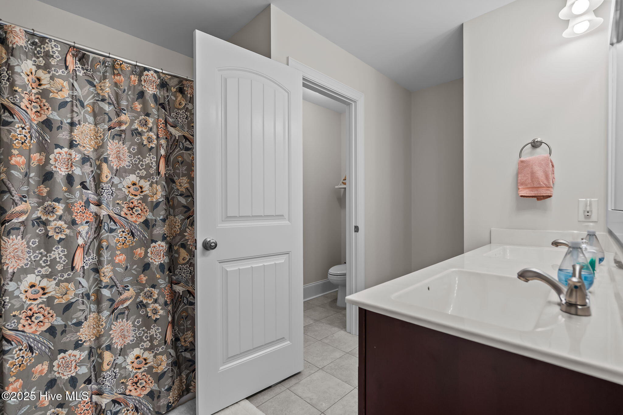 100543629 | Photo 37