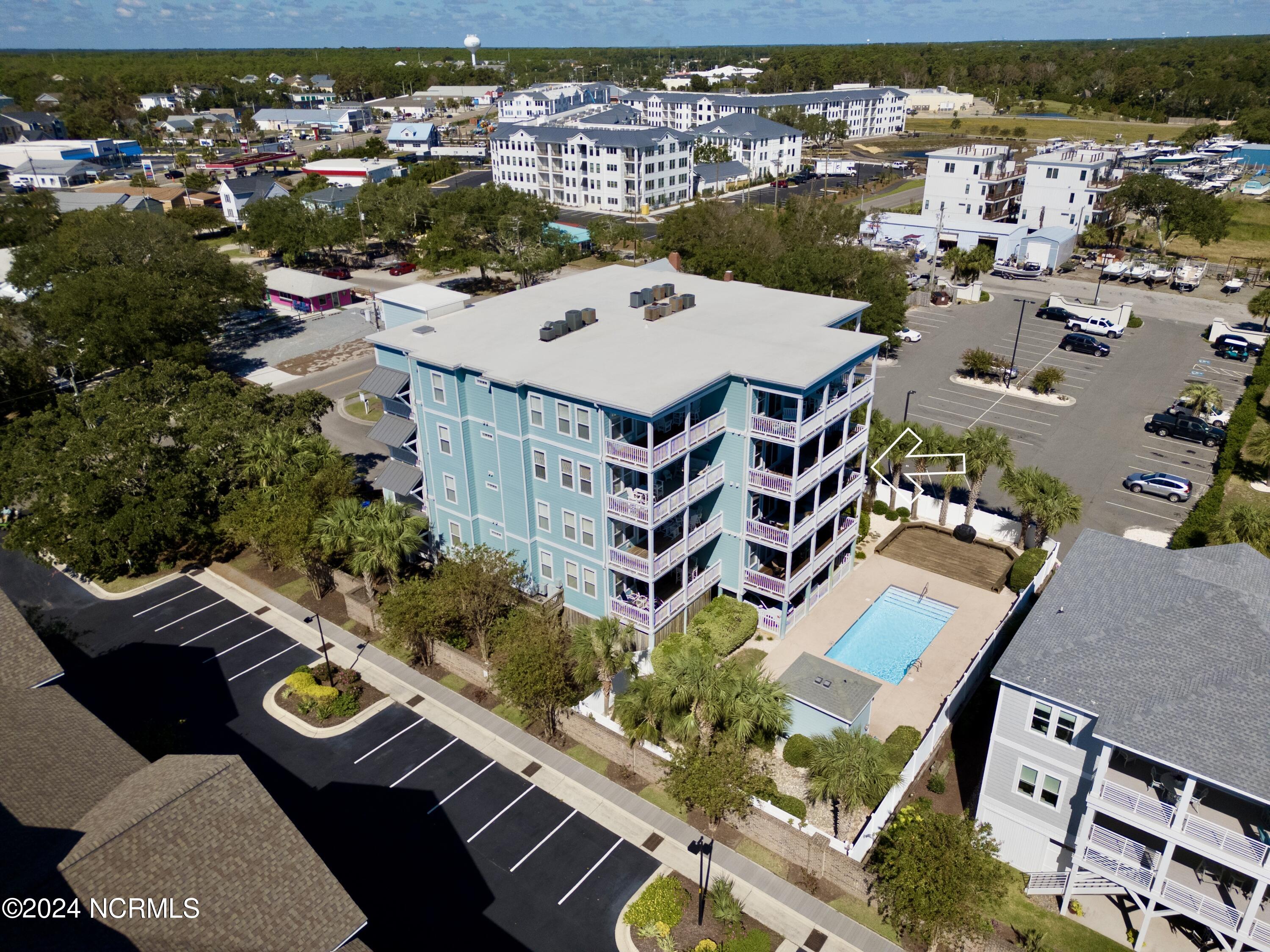 100543708 | Photo 56