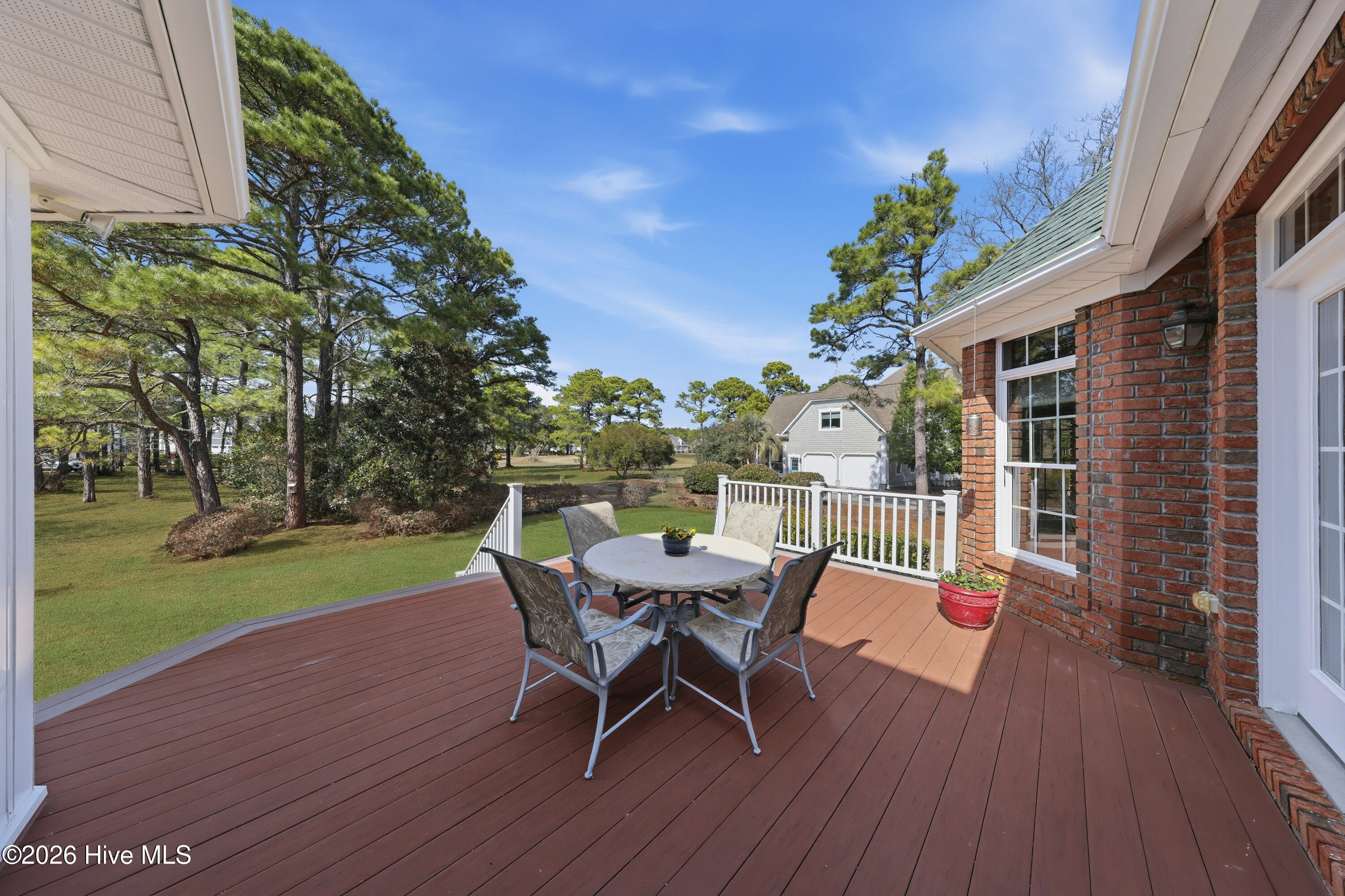 100558139 | Photo 15