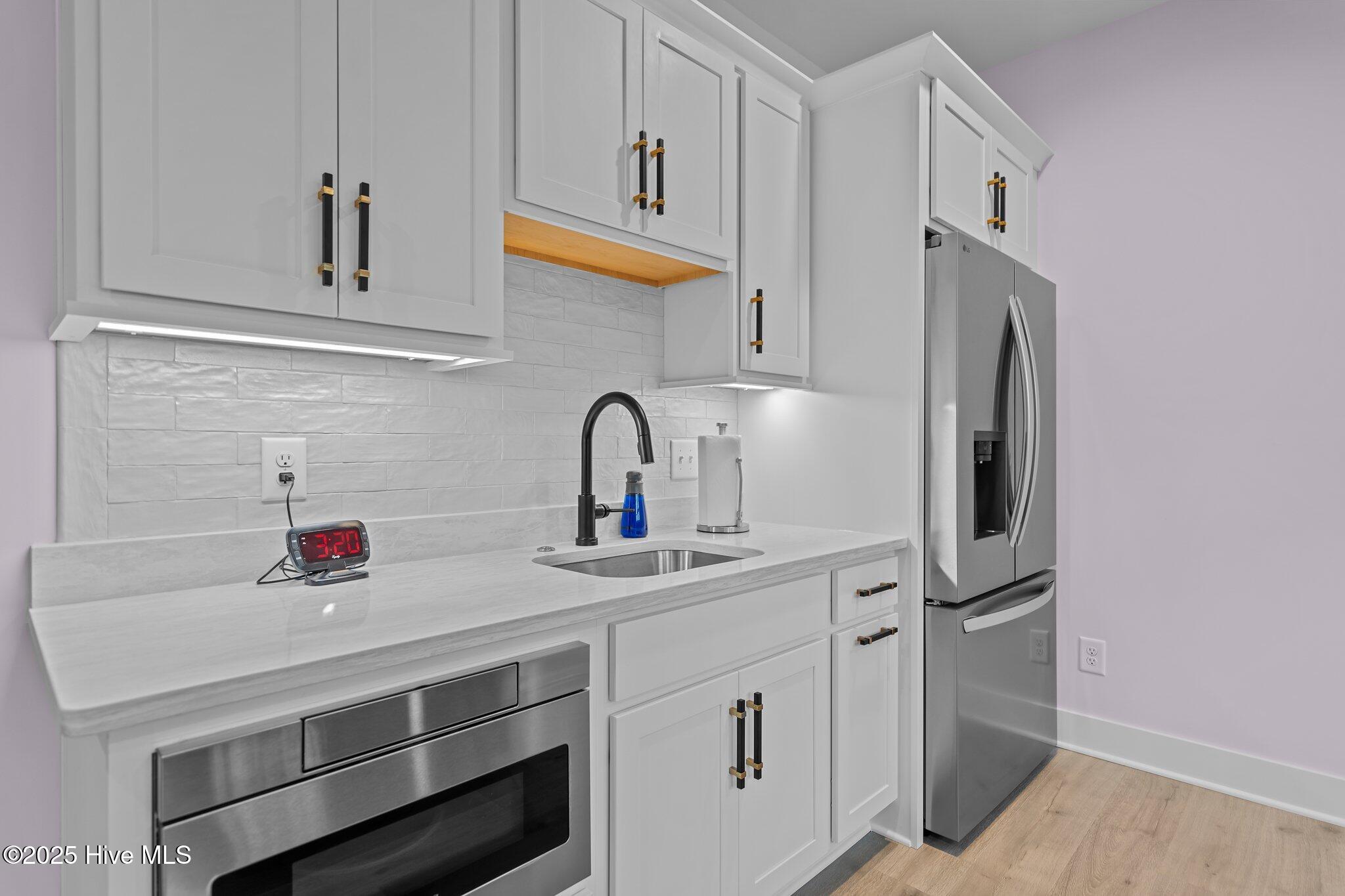 100549566 | Photo 23