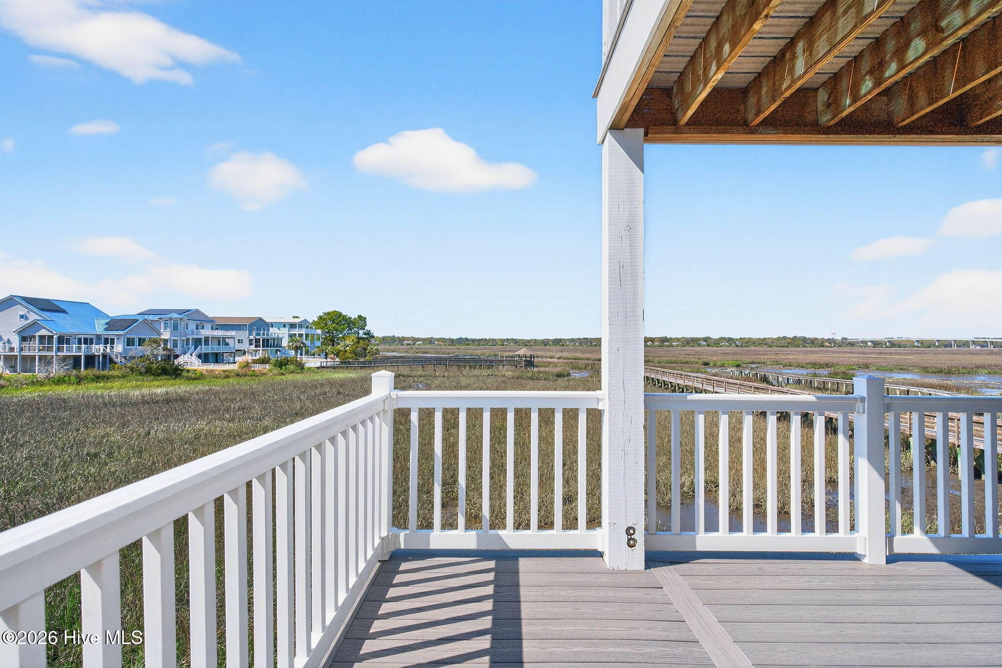 100564703 | Photo 21