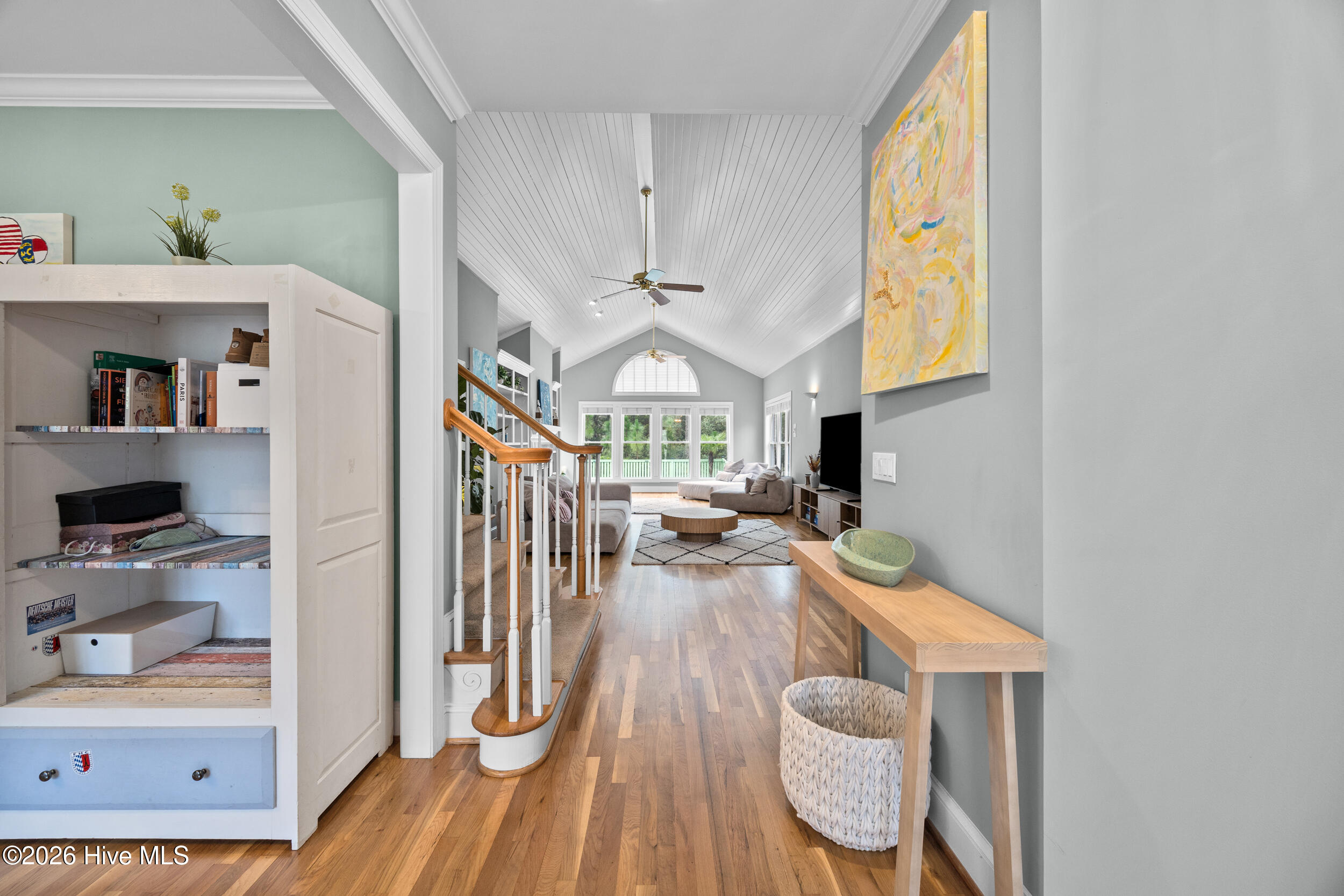 100555856 | Photo 12