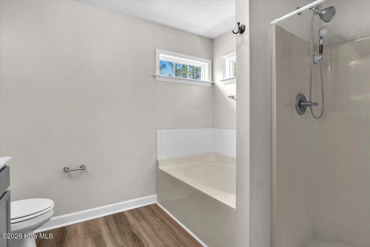 100565952 | Photo 32