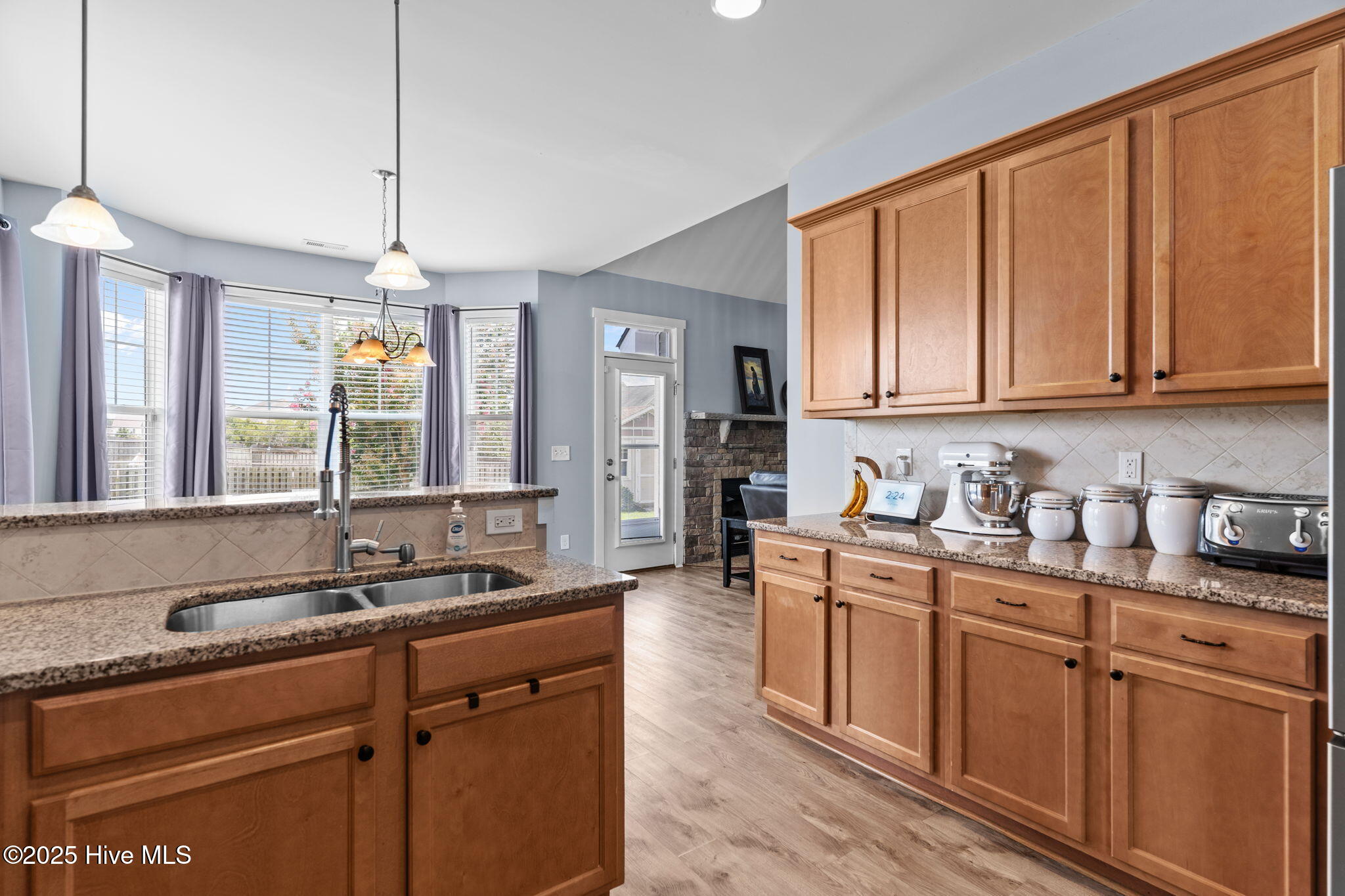 100550078 | Photo 16