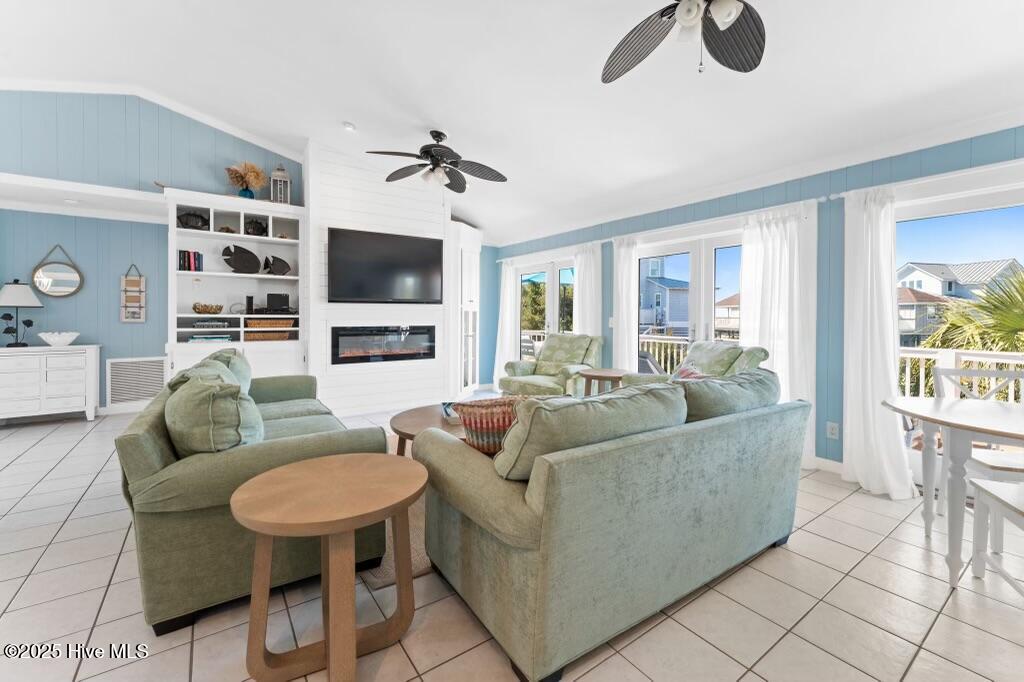 100537952 | Photo 14