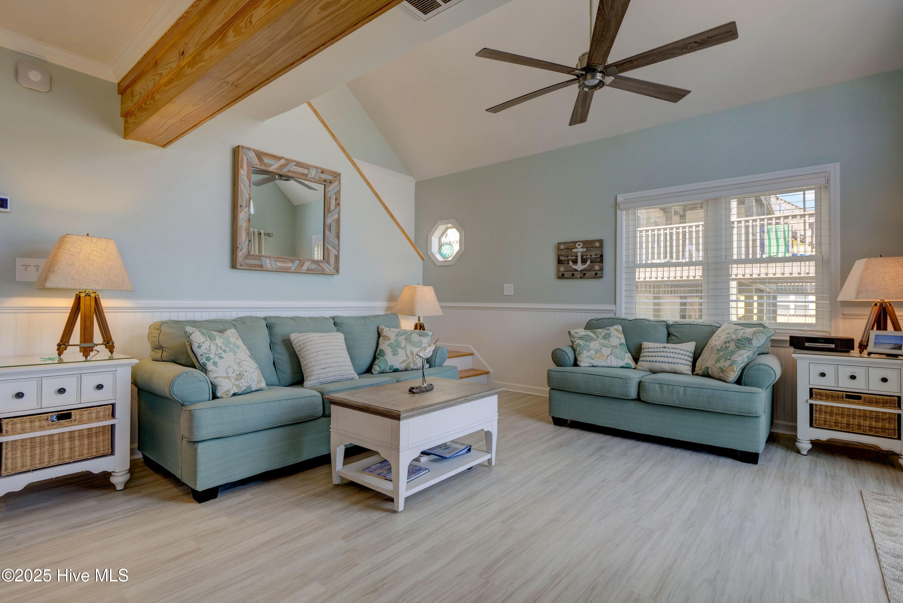 100521295 | Photo 21