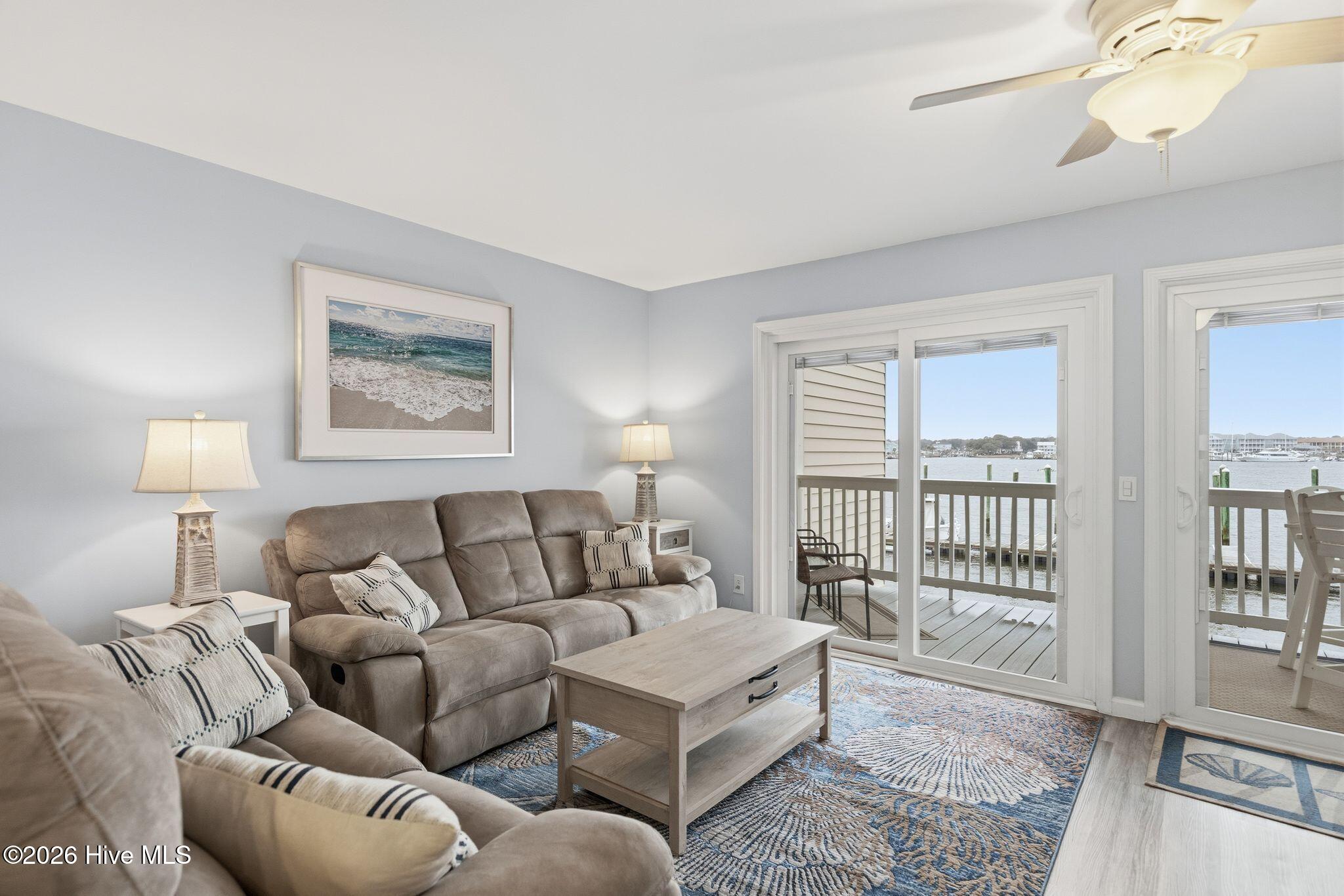 100553175 | Photo 17